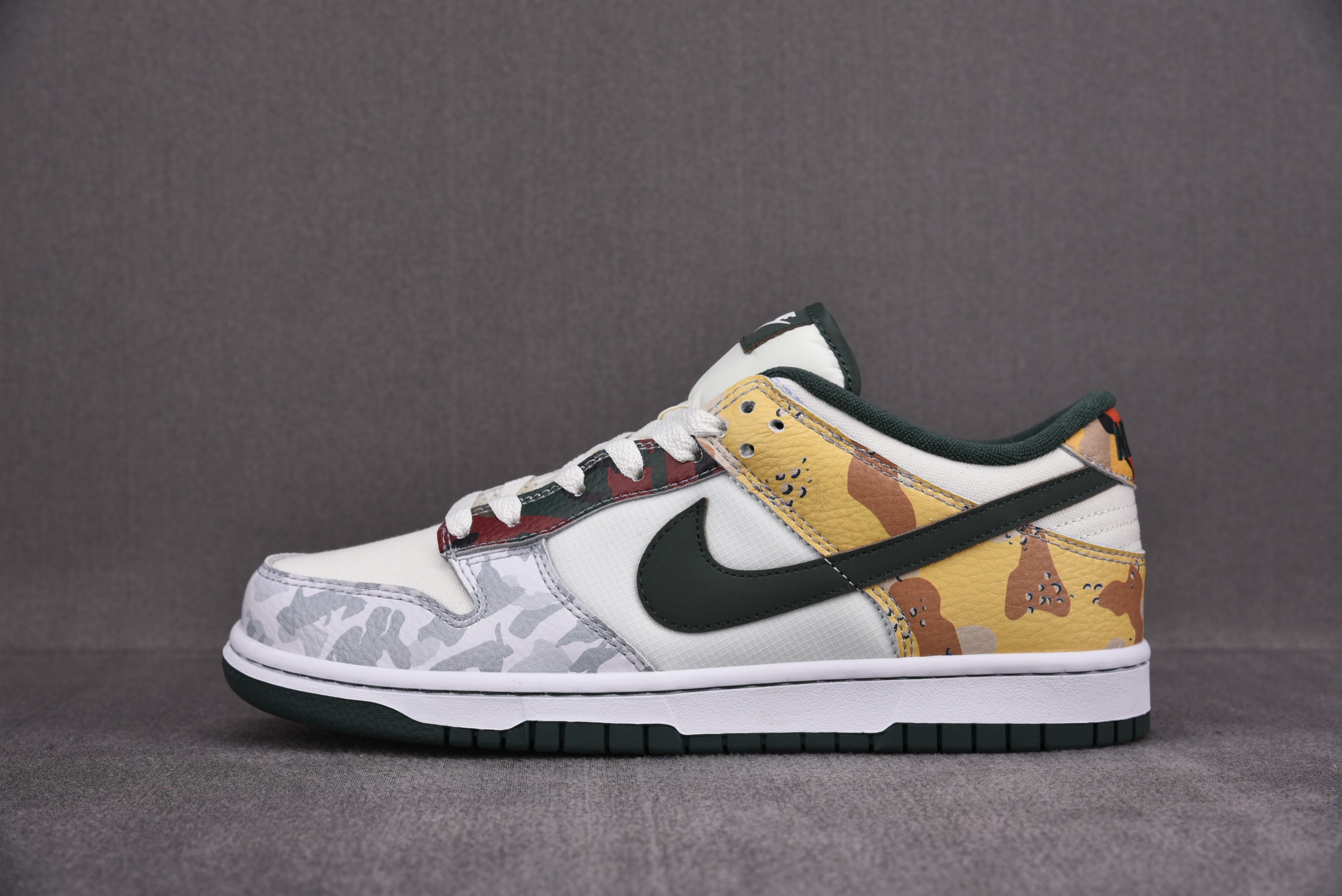 Nike Dunk Low SE Sail Multi-Camo