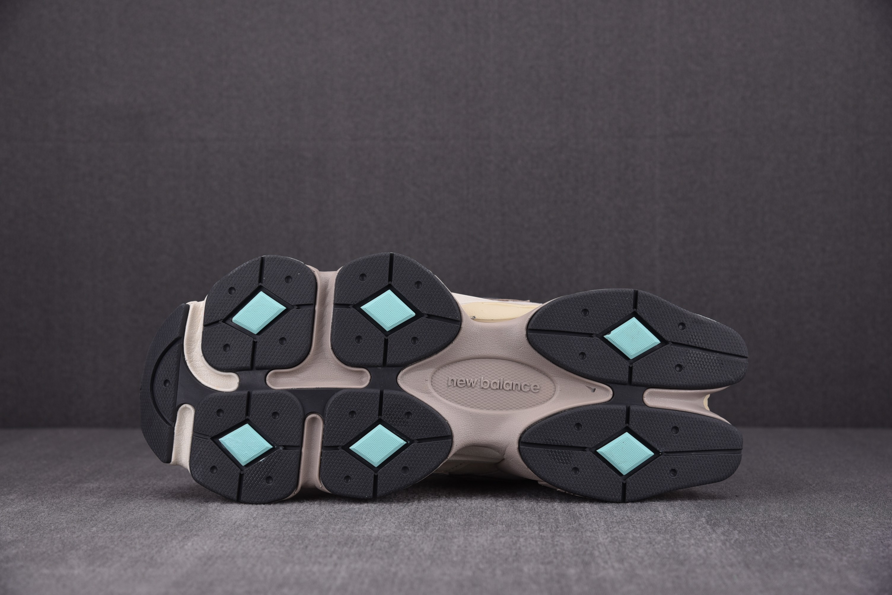 New Balance 9060 Joe Freshgoods beige