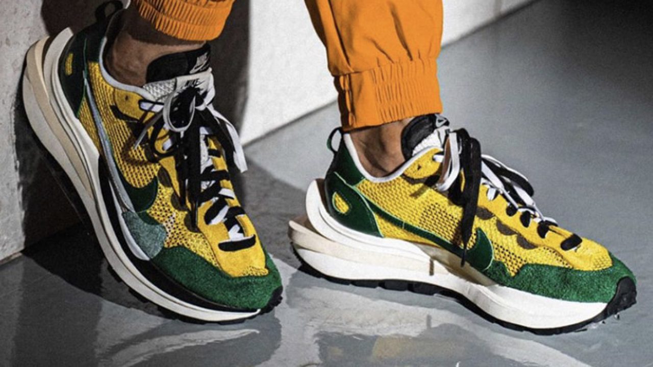 Nike Vaporwaffle sacai Tour Yellow Stadium Green