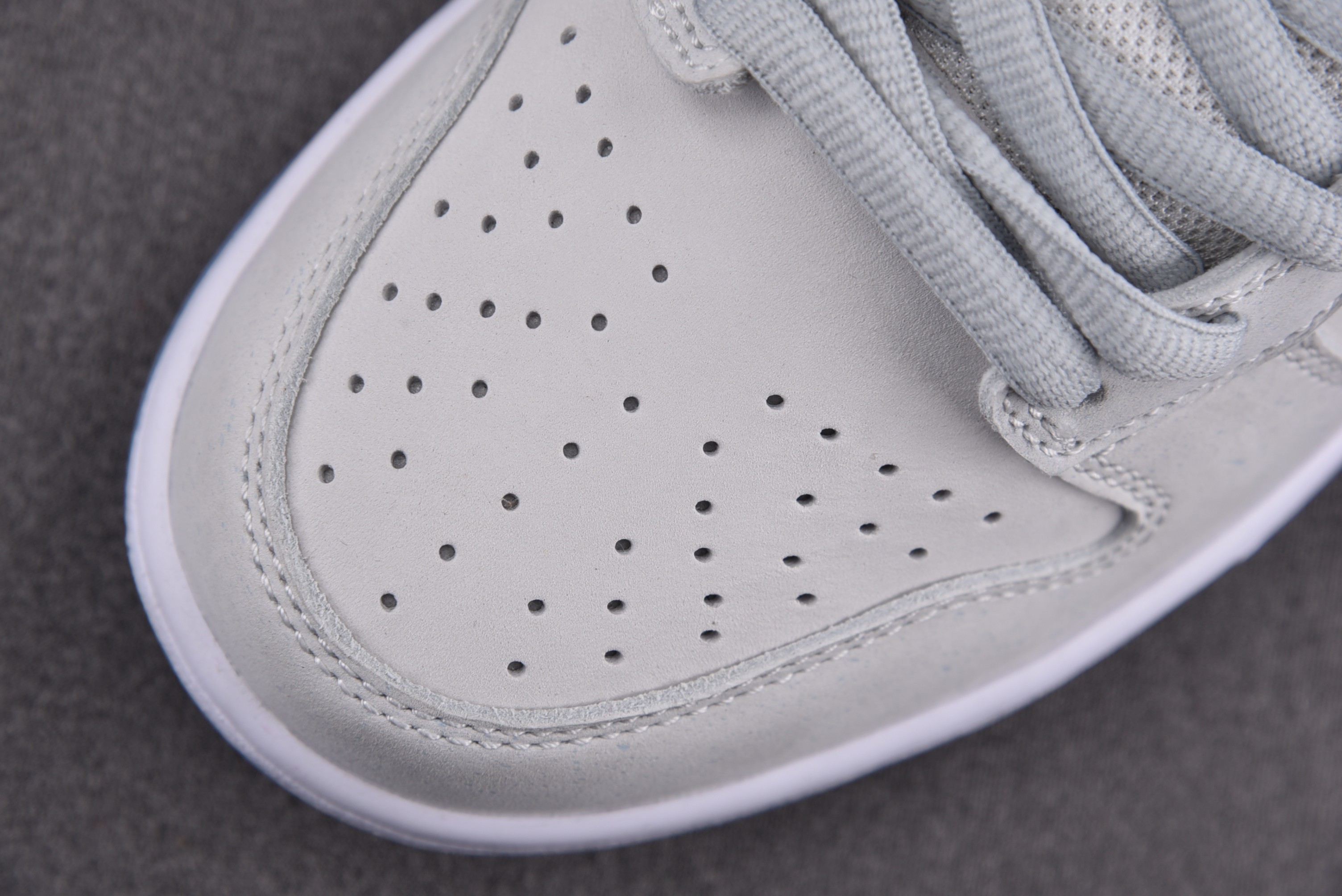 Nike SB Dunk Low White Lobster (Friends and Family)(Black Ruber Ring)