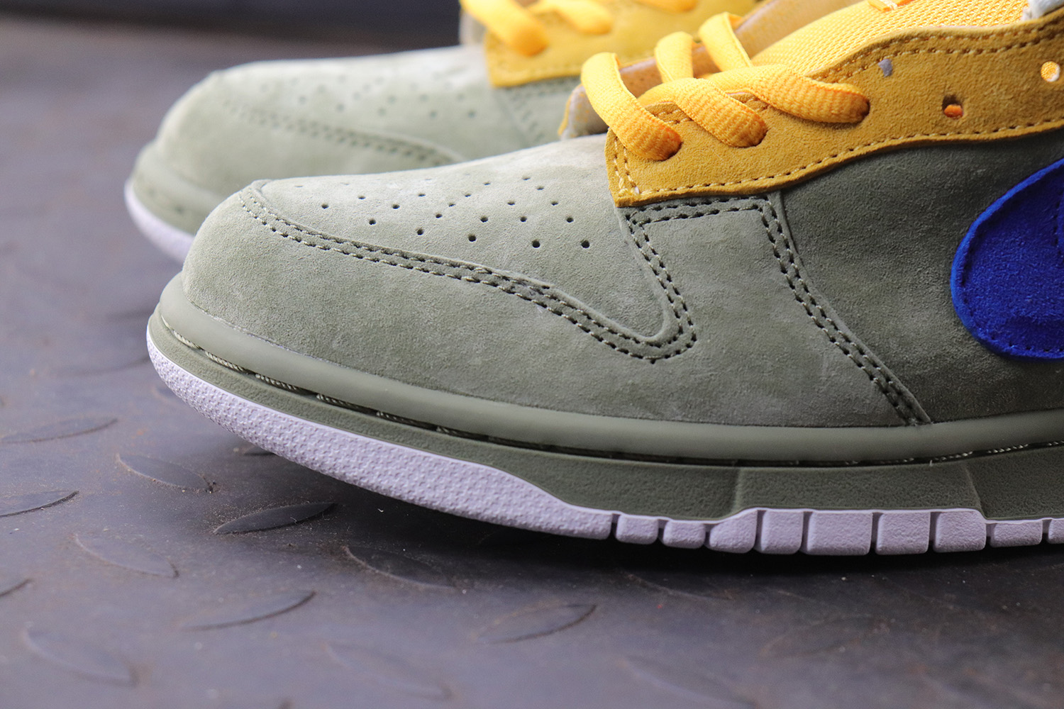 Nike SB Dunk Low Puff N Stuff