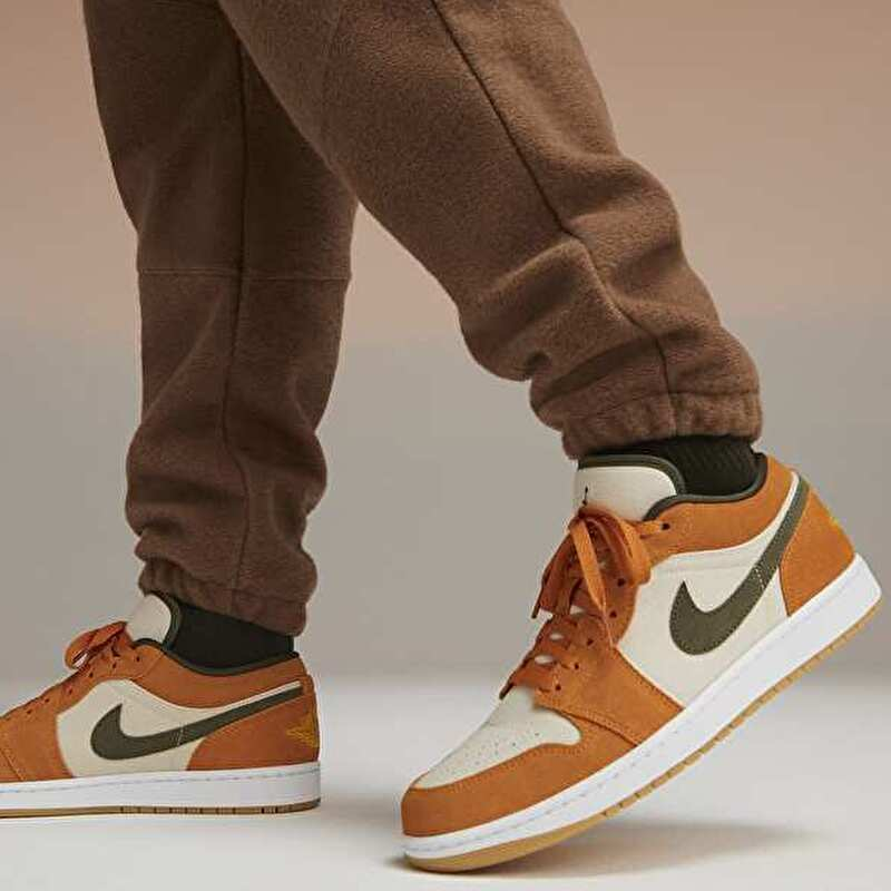 Jordan 1 Low SE Light Curry