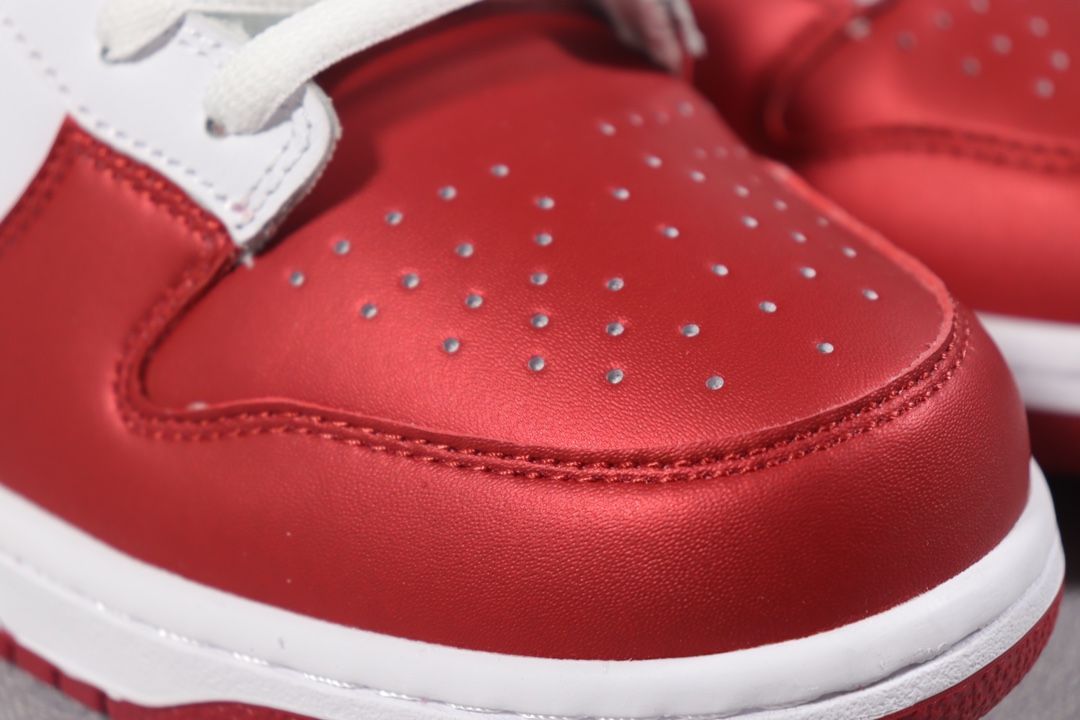 Nike SB Dunk Low Supreme Jewel Swoosh Red