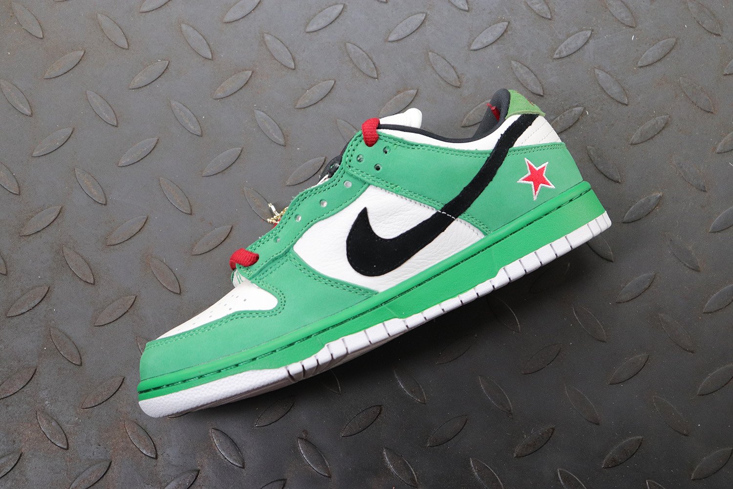 Nike SB Dunk Low Pro Heineken