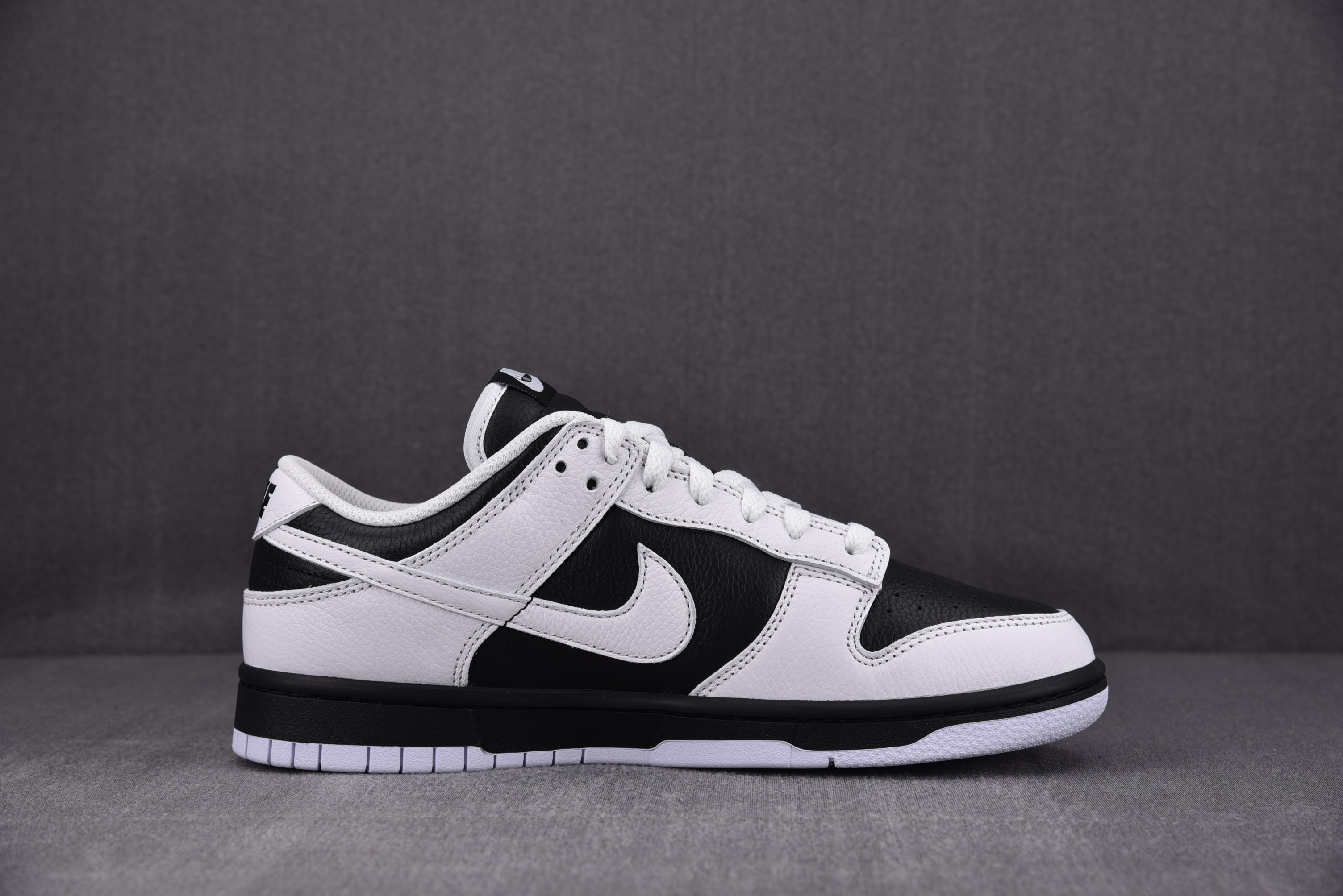 Nike Dunk Low Retro Reverse Panda
