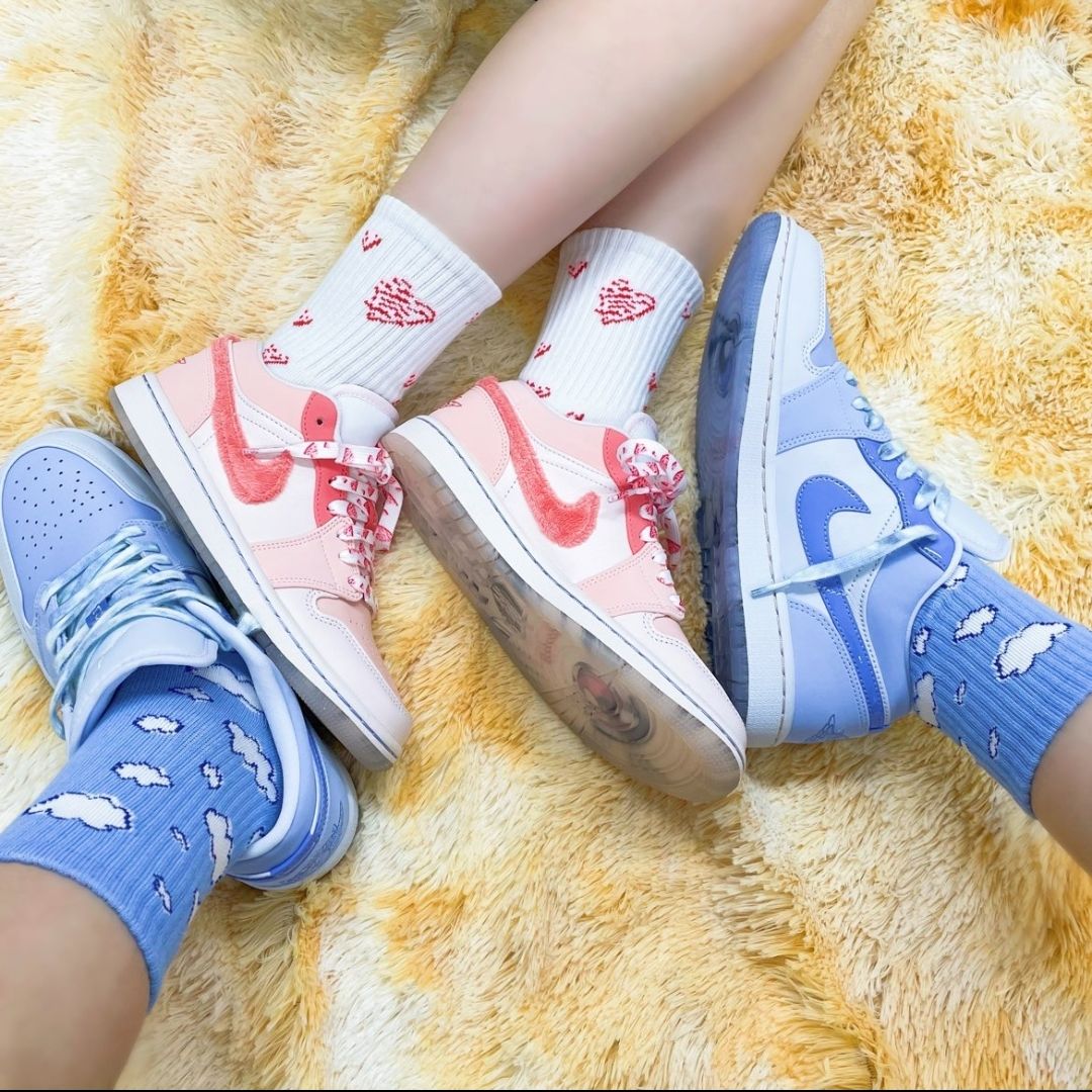 Jordan 1 Low SE Mighty Swooshers Pink (Women Size!!)