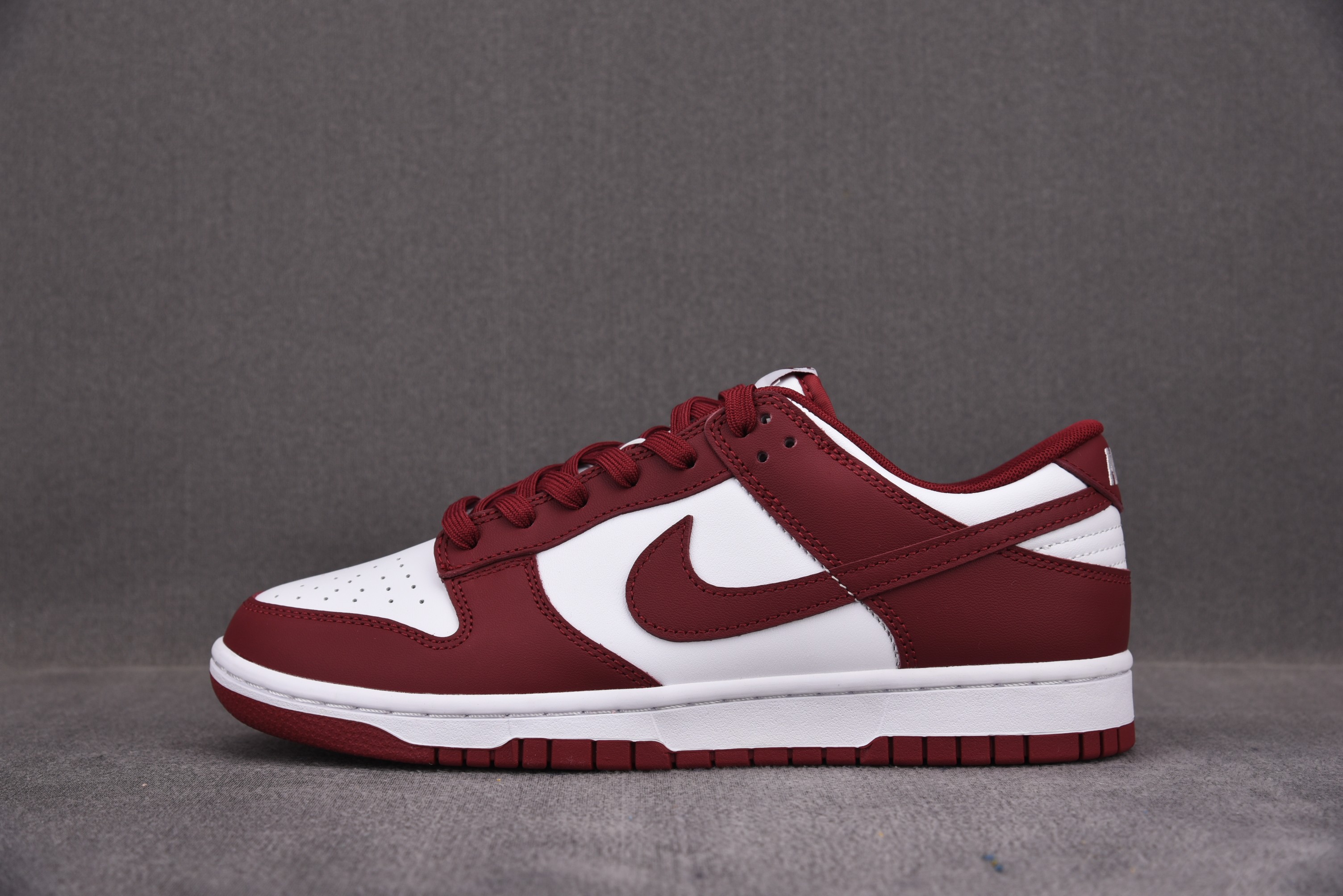 Nike Dunk Low Team Red (2022)
