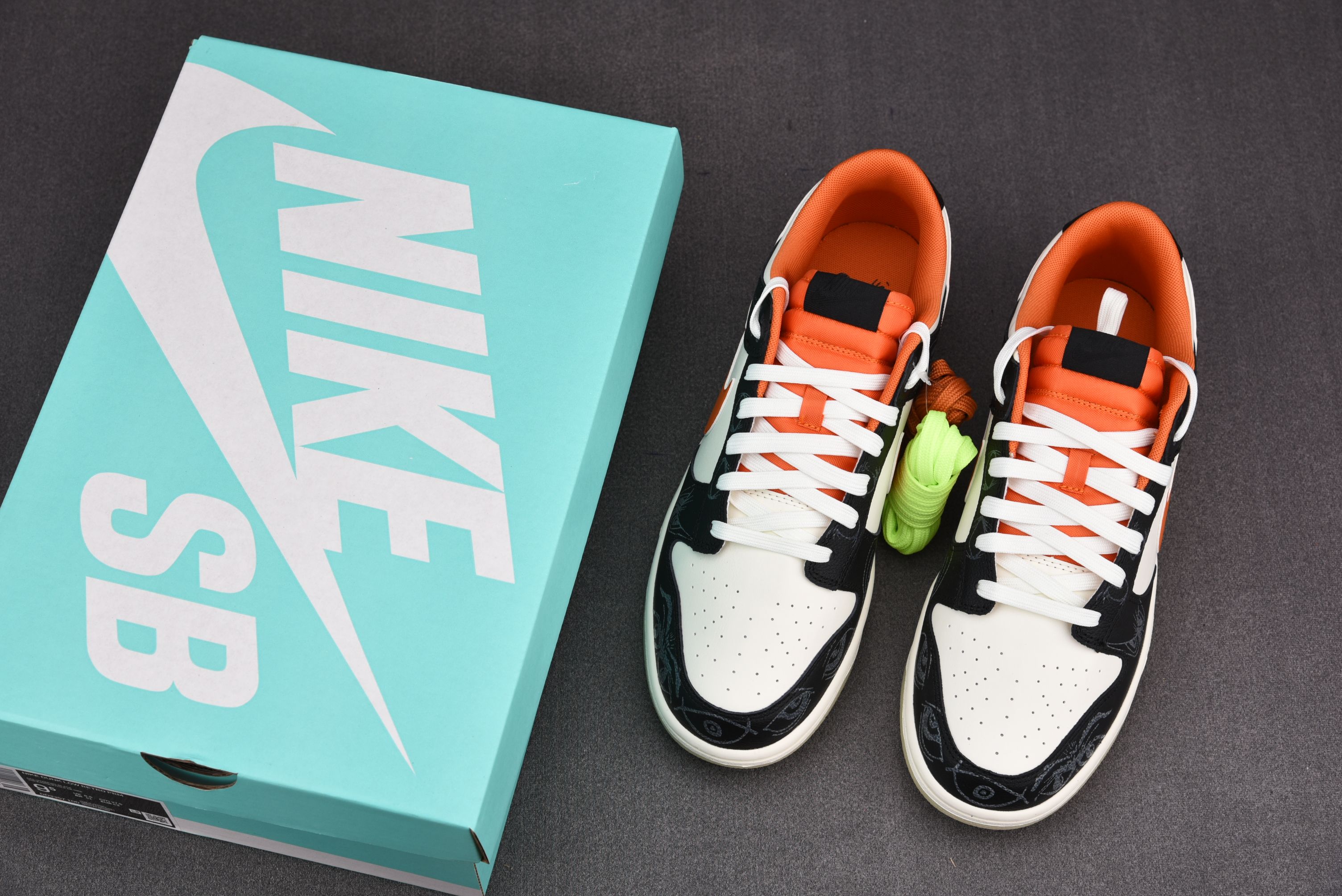 Nike Dunk Low PRM Halloween (2021)