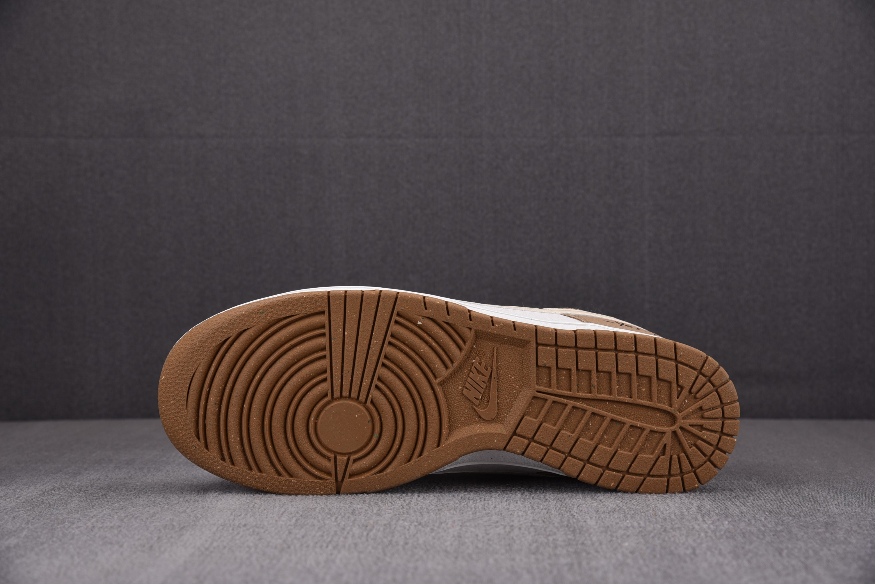 NK Dunk Low SE Confession Graffiti