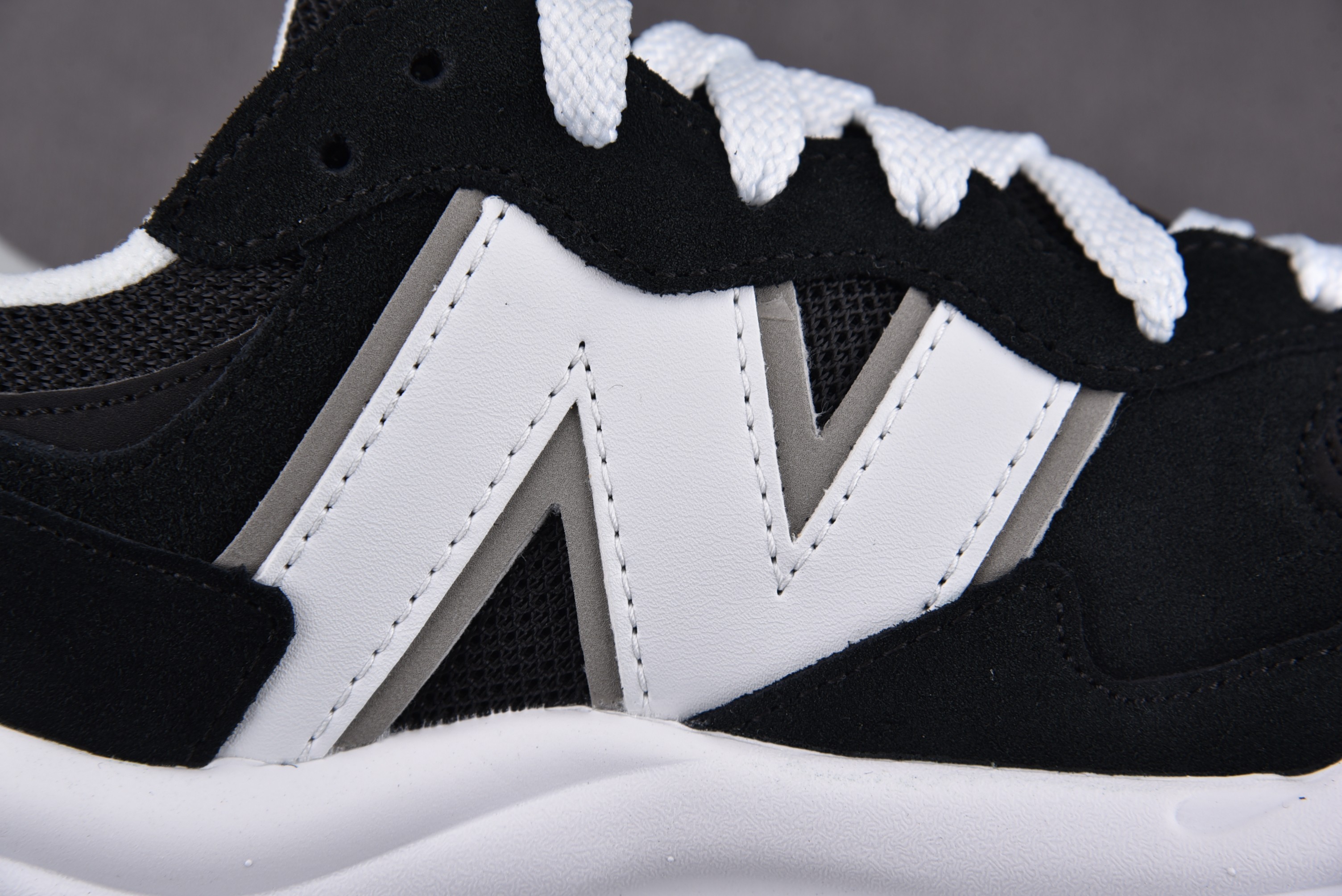 New Balance 57/40 Team Black