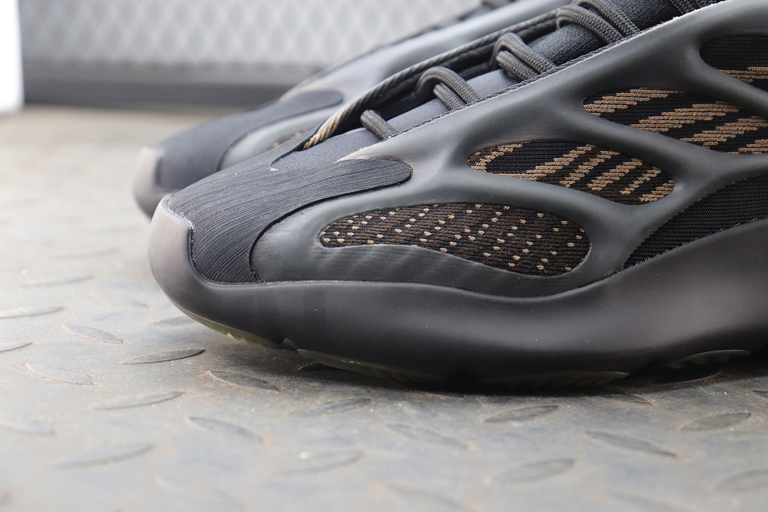 【Clearance】 Adidas Yeezy 700 V3 Clay Brown（US9.5）