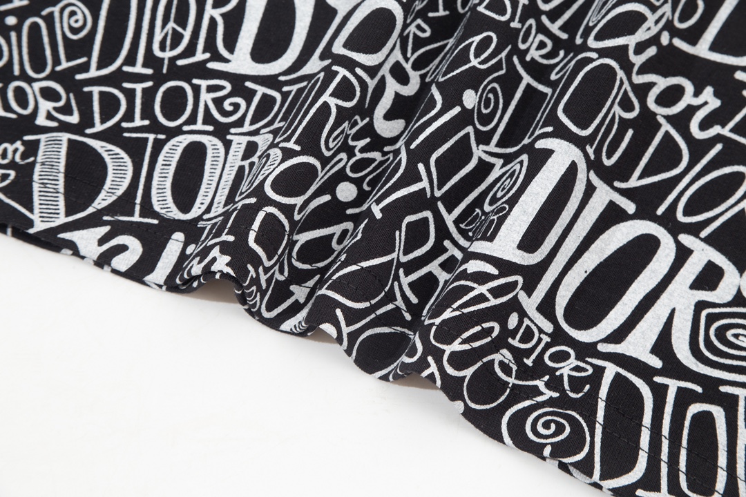 Dior Black Gradient Reversible Logo Print Short Sleeve T-Shirt 6.14