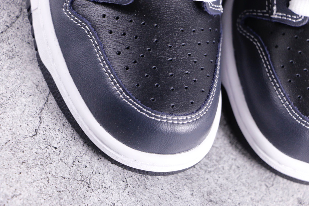 Nike SB Dunk Low Lunar Eclipse (East)