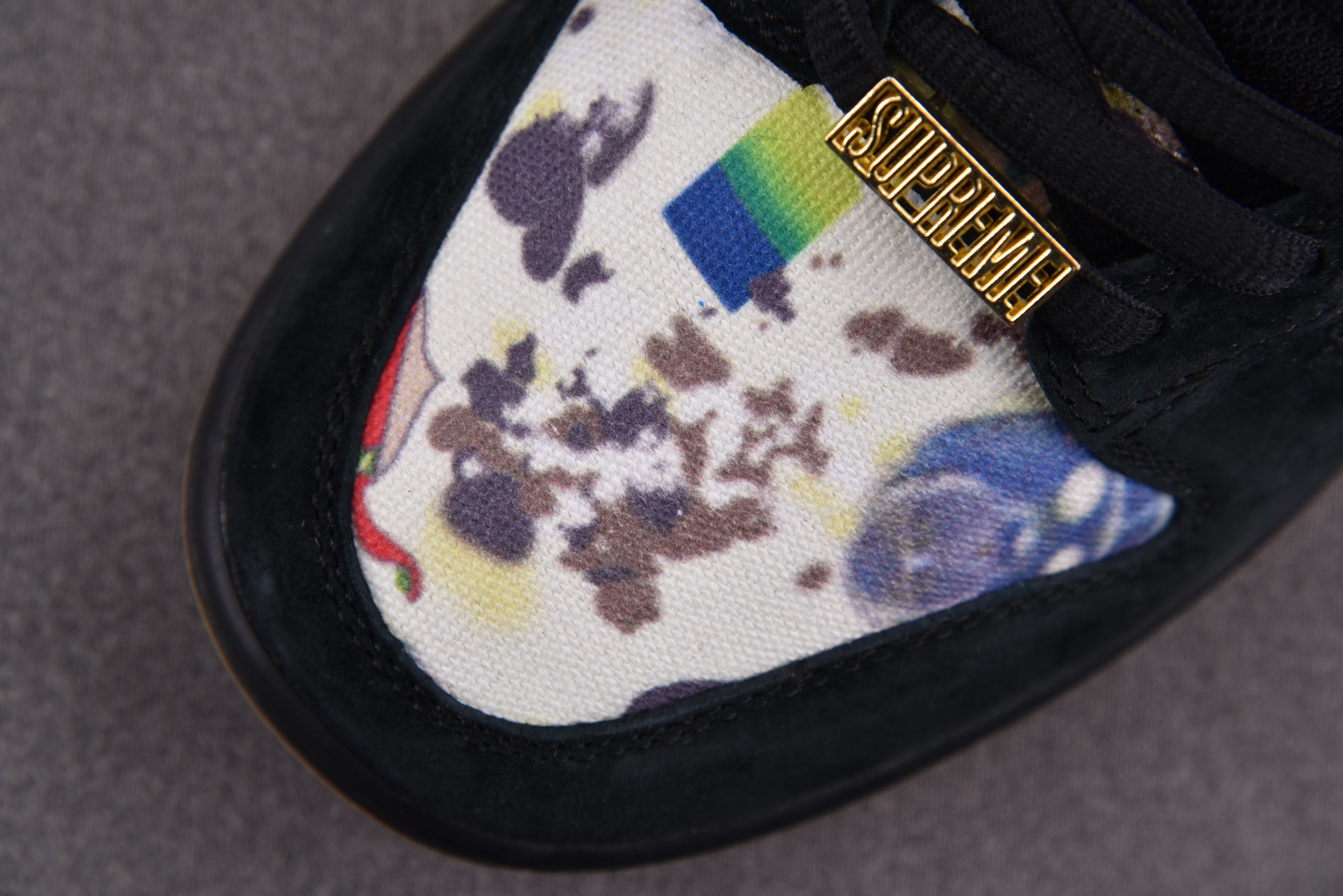 Nike SB Dunk Low Supreme Rammellzee