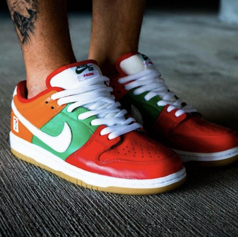 Nike SB Dunk Low 7 Eleven