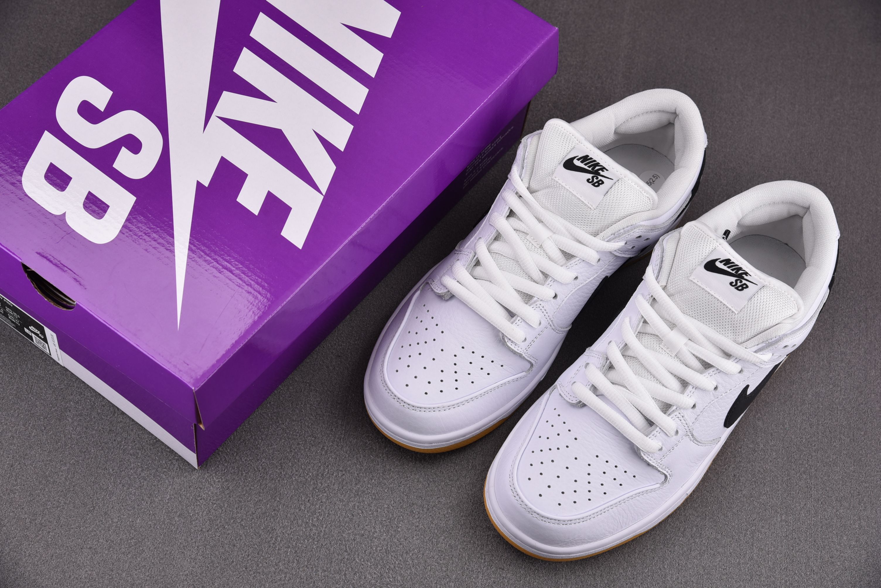 Nike SB Dunk Low Pro White Gum