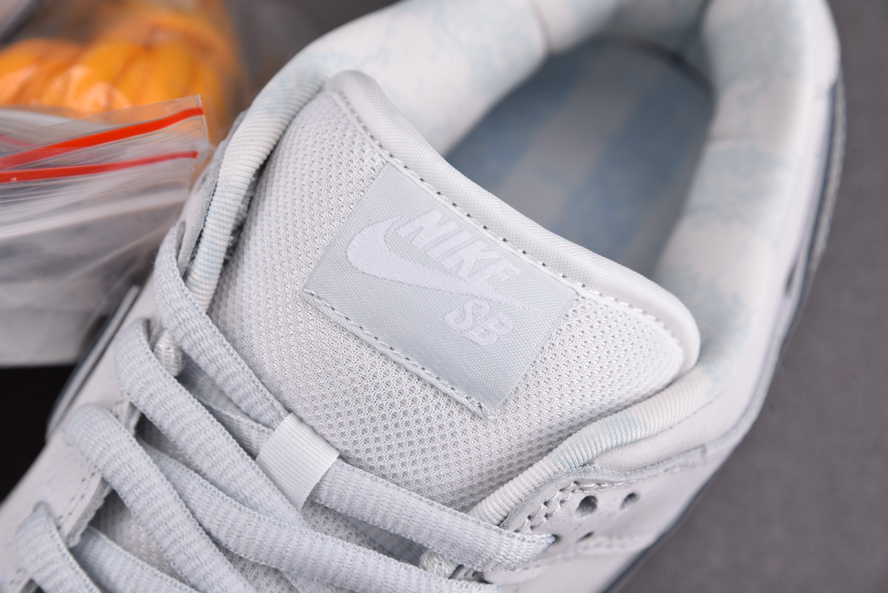 Nike SB Dunk Low White Lobster (Friends and Family)