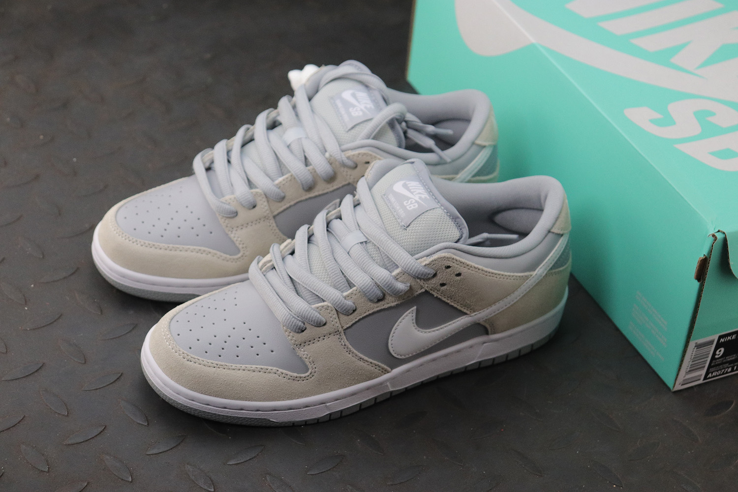 【Clearance】Nike SB Dunk Low Summit White Wolf Grey（US4.5）