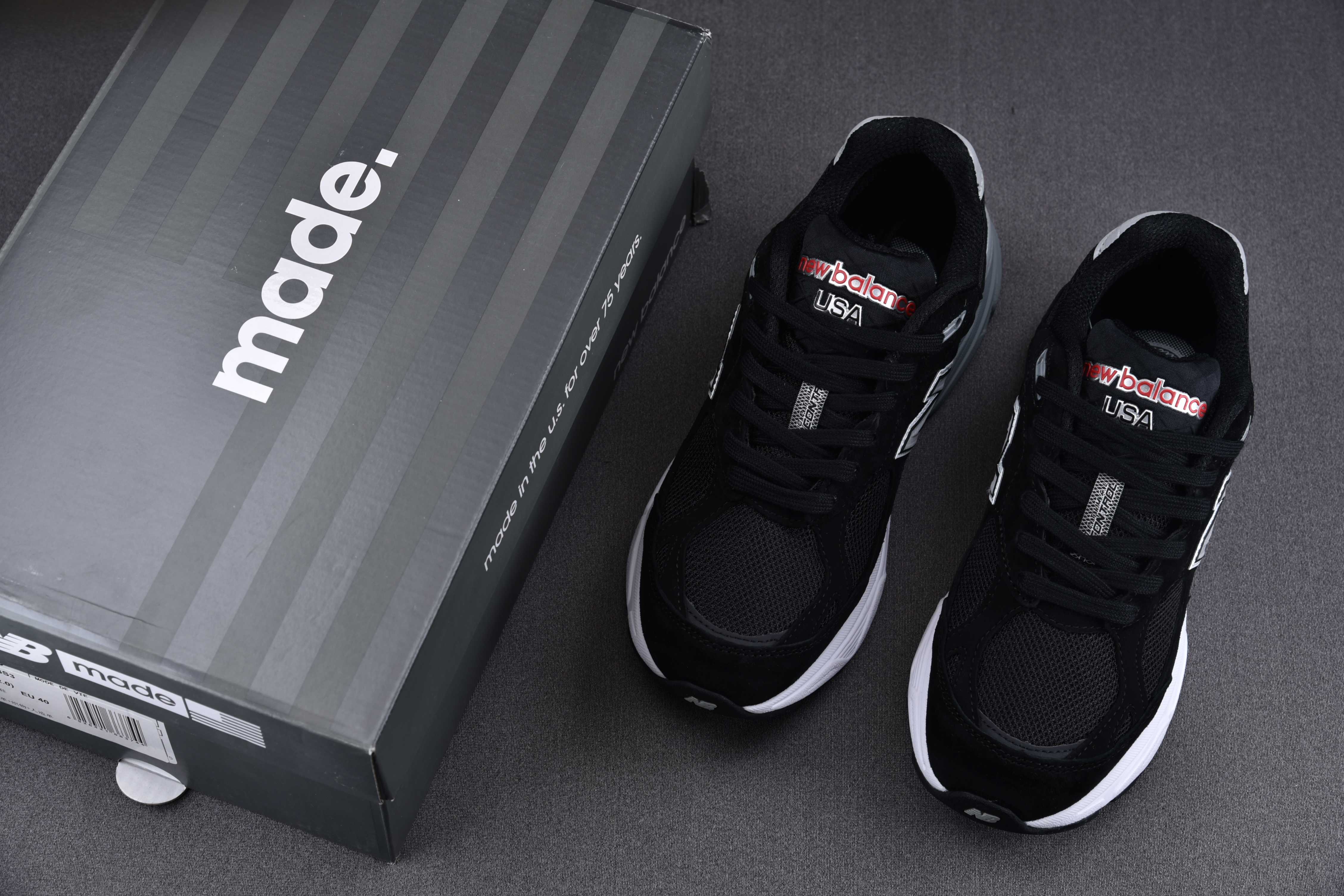 New Balance 990v3 Black White