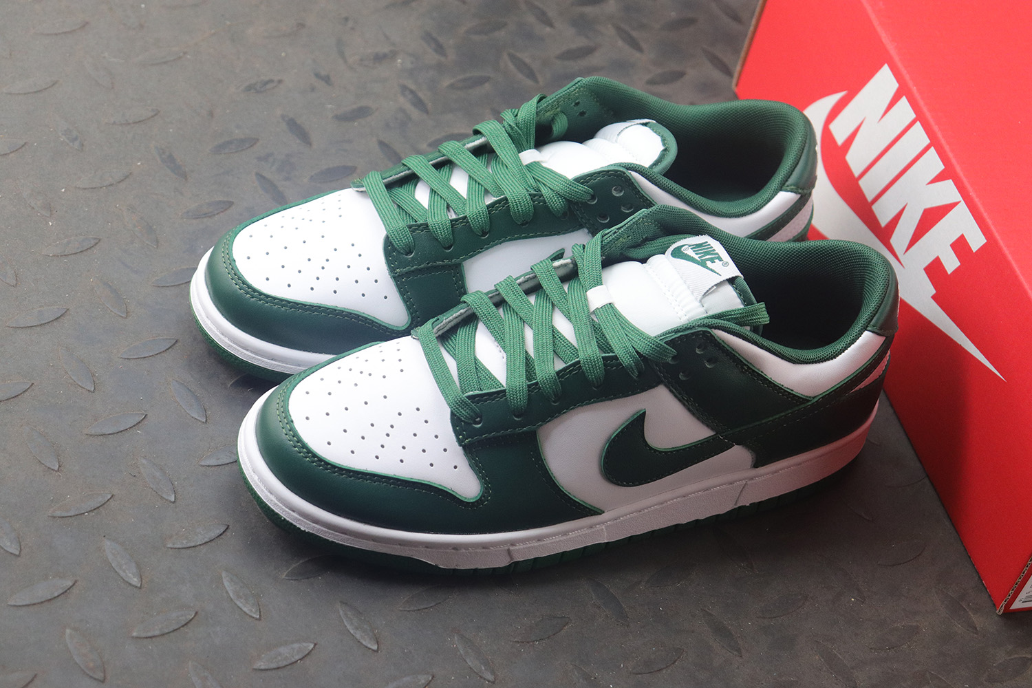 Nike Dunk Low Varsity Green / Michigan State