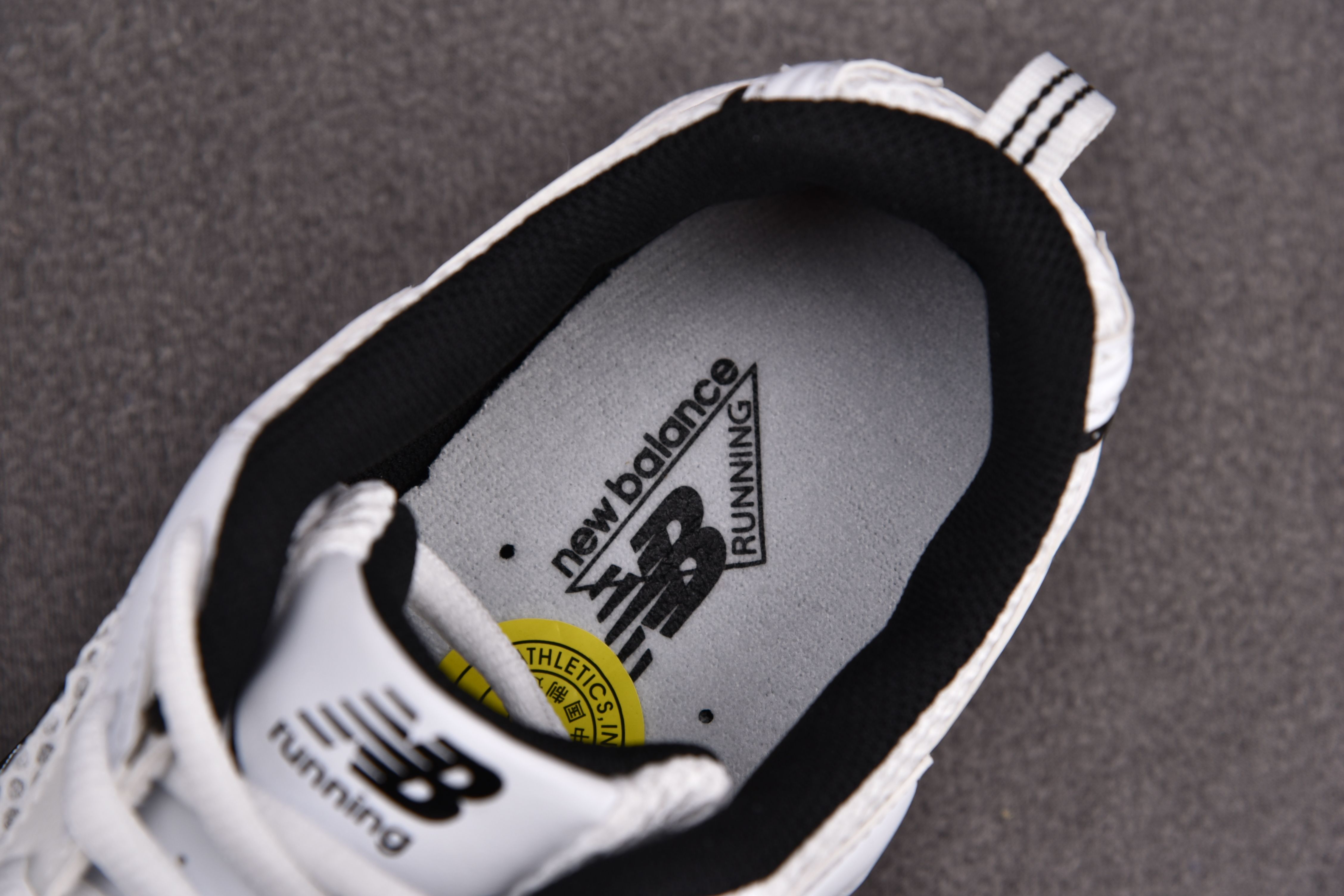 New Balance 530 White Black Details