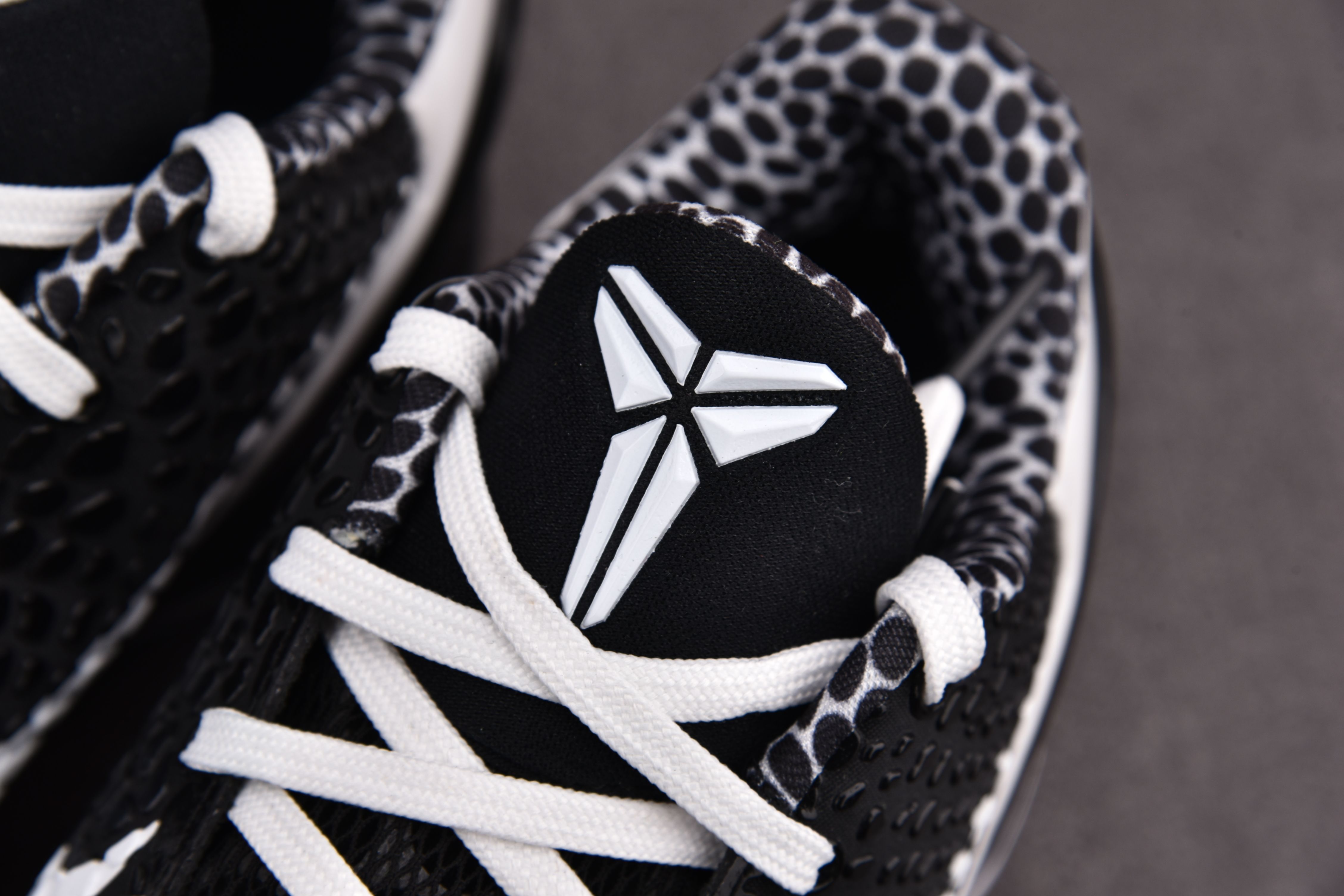 Nike Kobe 6 Protro Mambacita Sweet 16