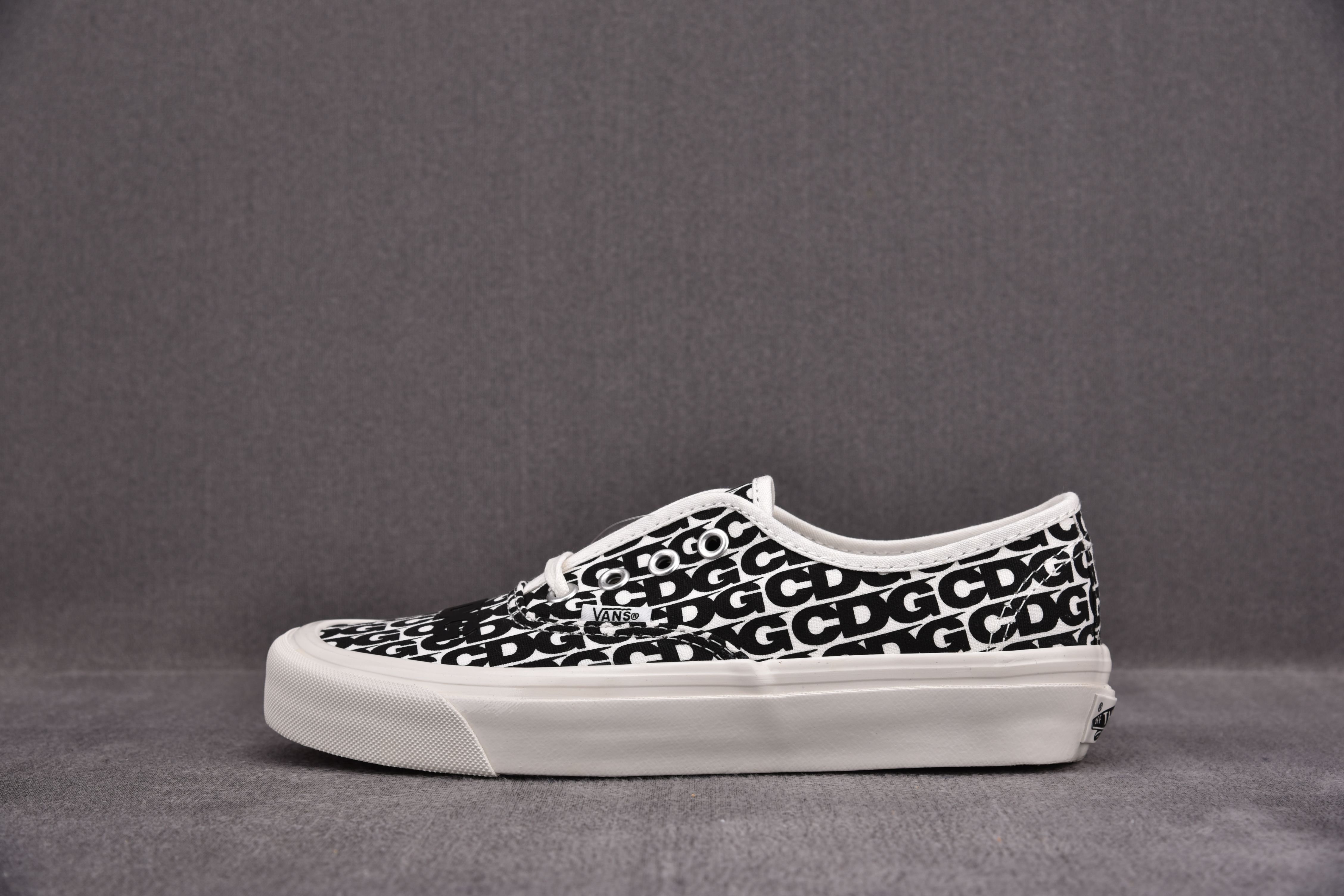 Vans Authentic Comme des Garcons Black Heel Tab (Curved Rubber)