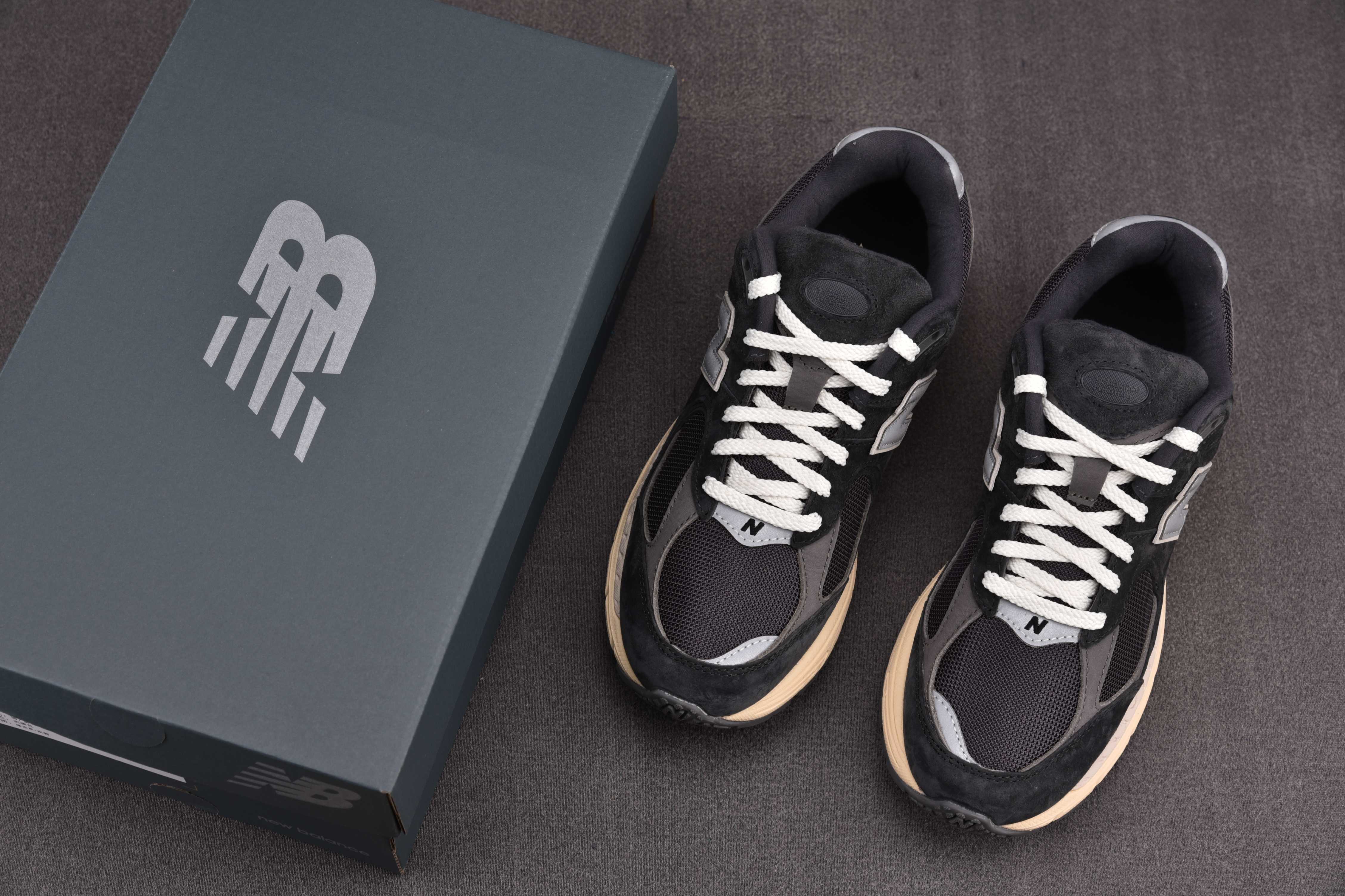 New Balance 2002R Black Dark Grey