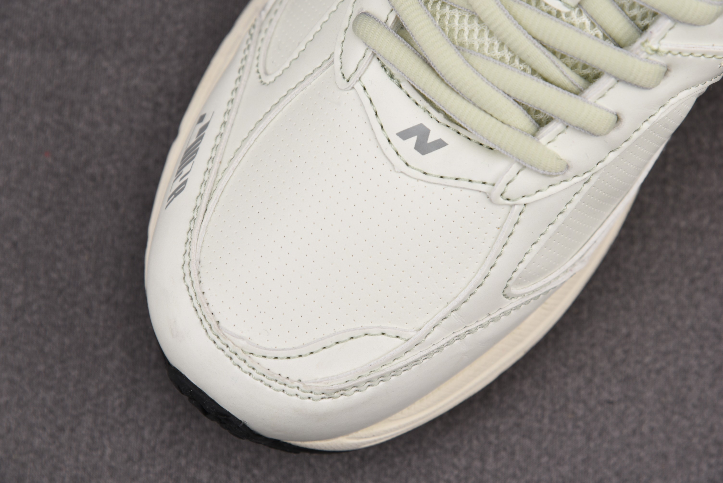 New Balance 2002R Glow