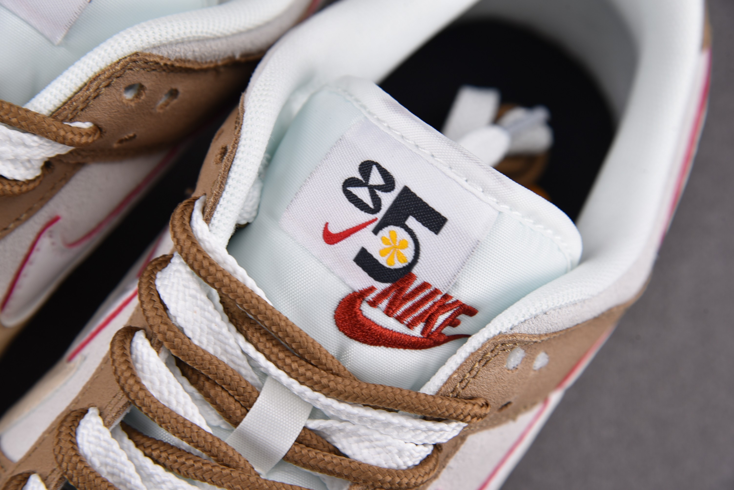 NK Dunk Low SE Confession Graffiti
