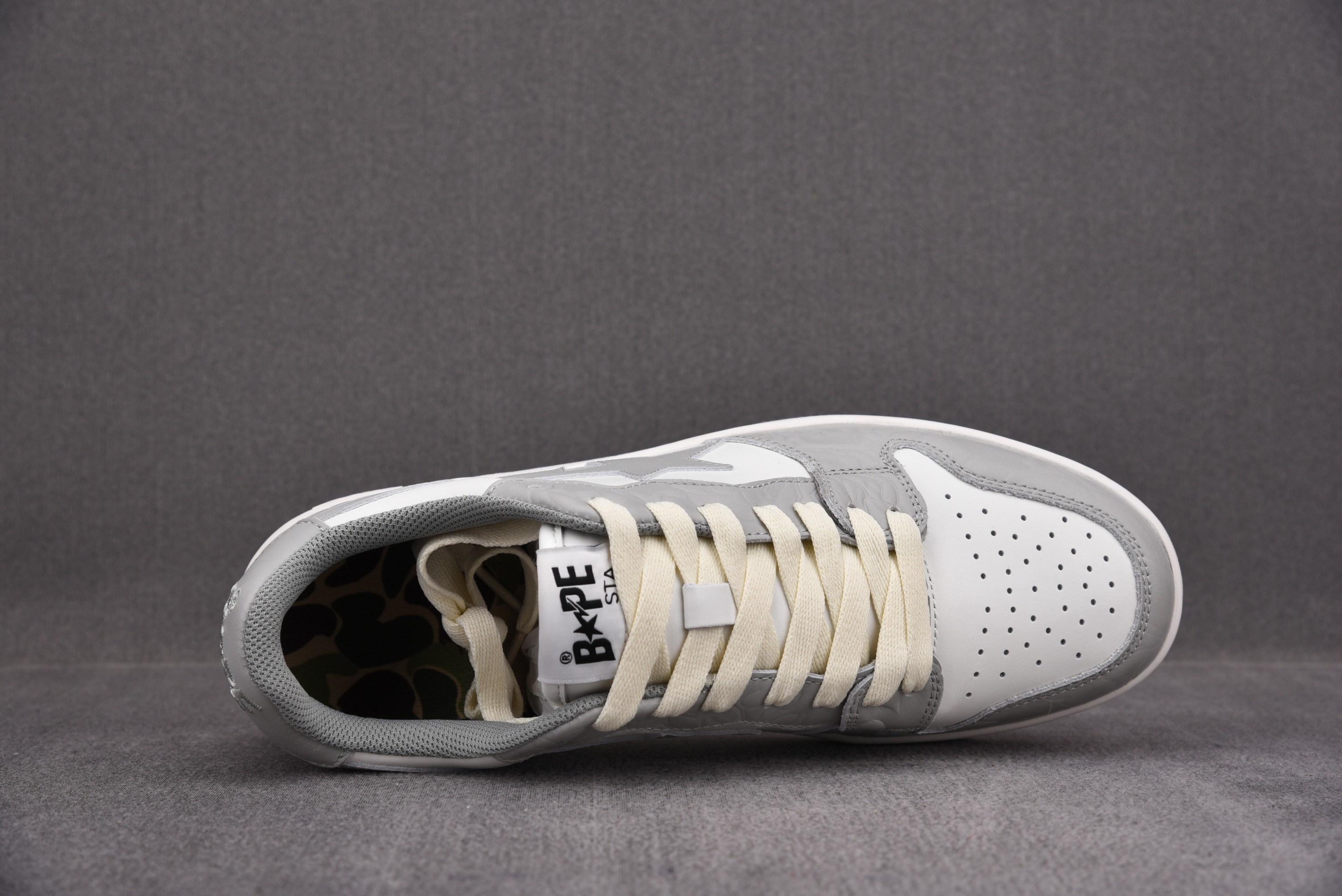A BATHING APE BAPE SK8 STA Light Grey Cream