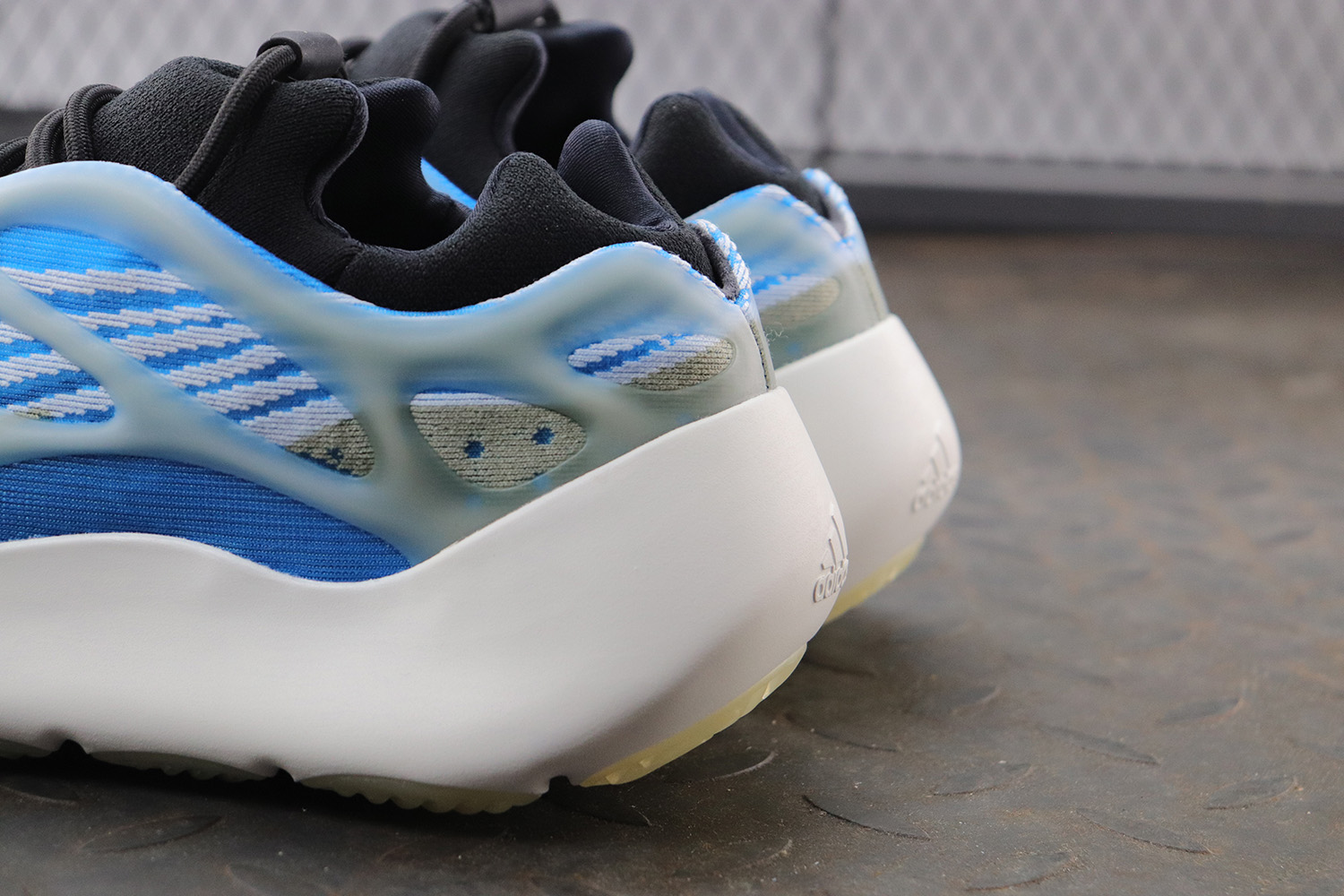 Yeezy 700 V3 Arzareth