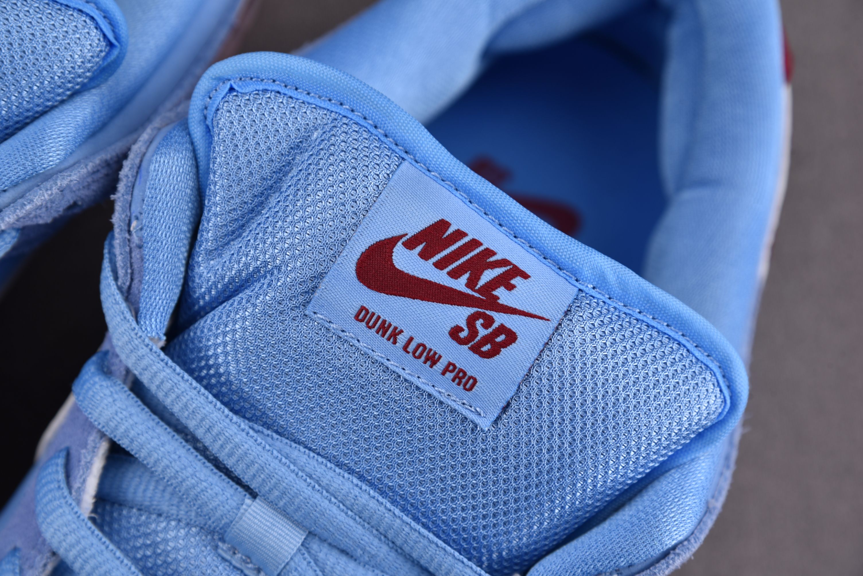 Nike SB Dunk Low Philadelphia Phillies