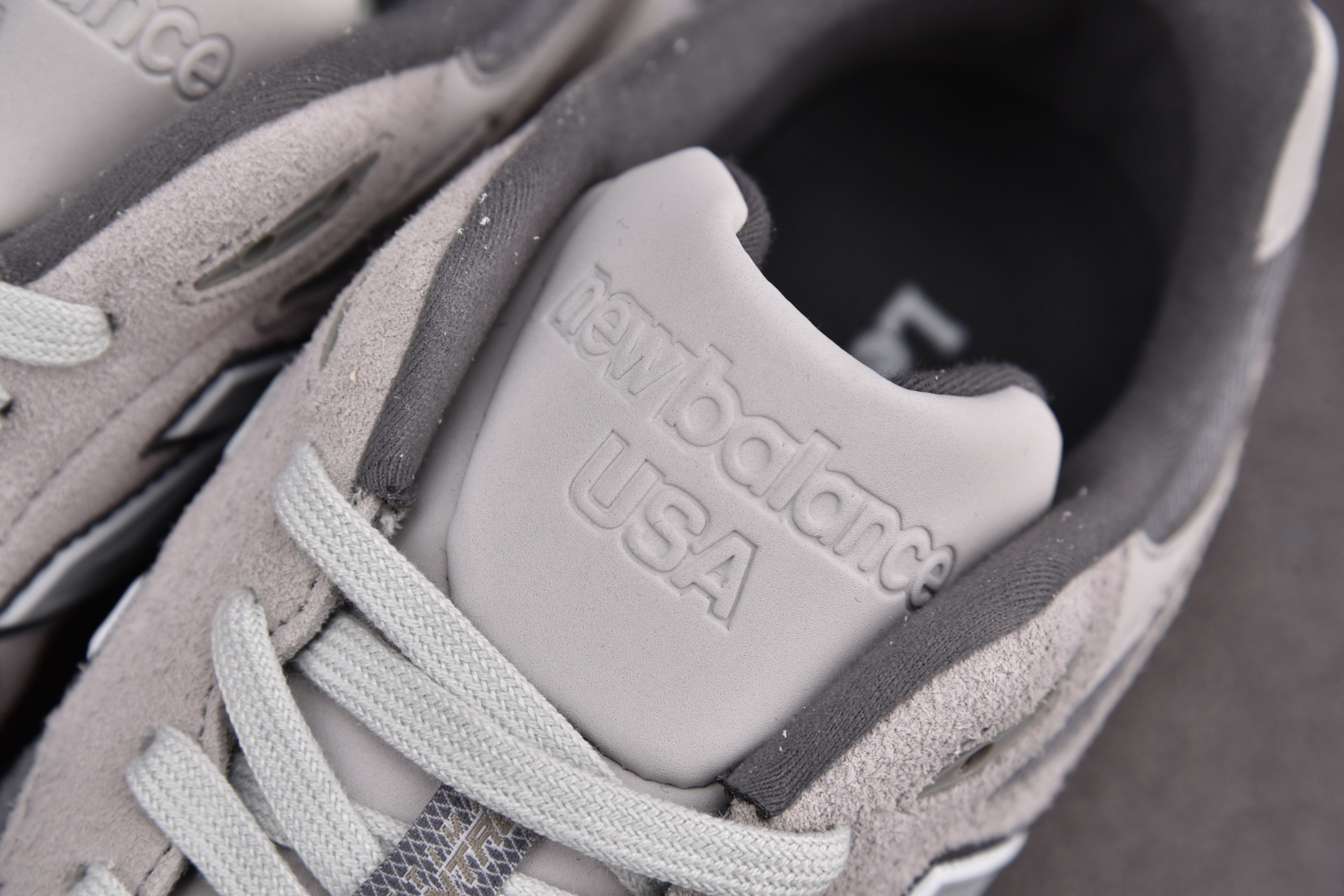 New Balance 990 V3 Levi's