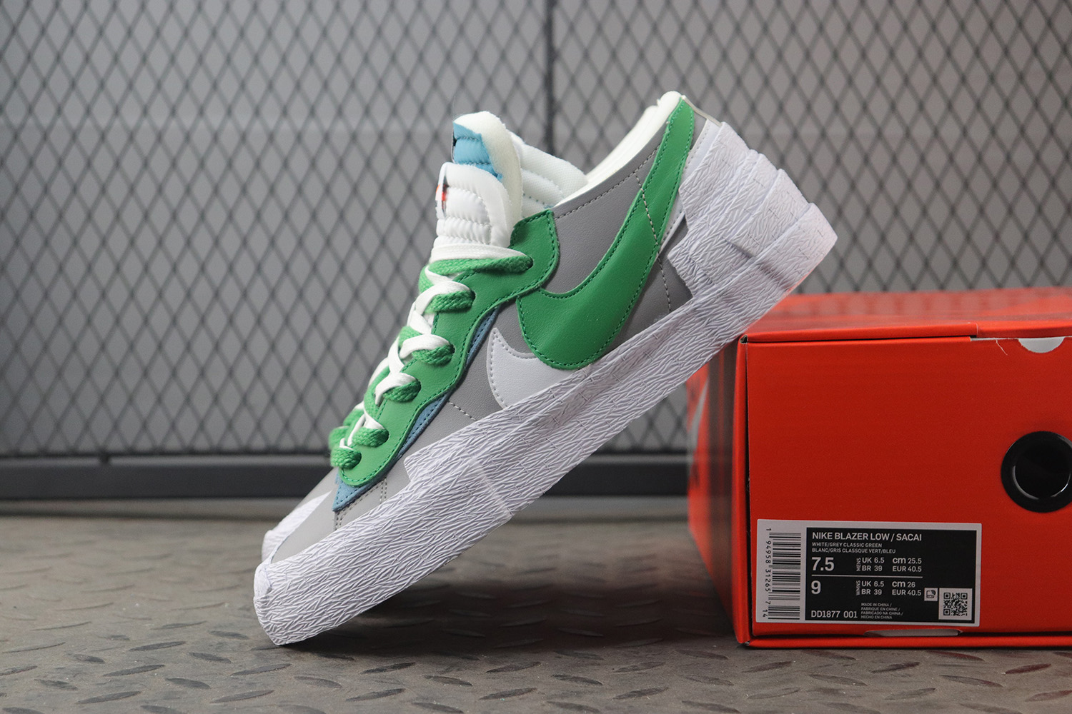 Nike Blazer Low sacai Medium Grey Classic Green