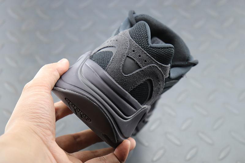 Adidas Yeezy Boost 700 V2 Vanta