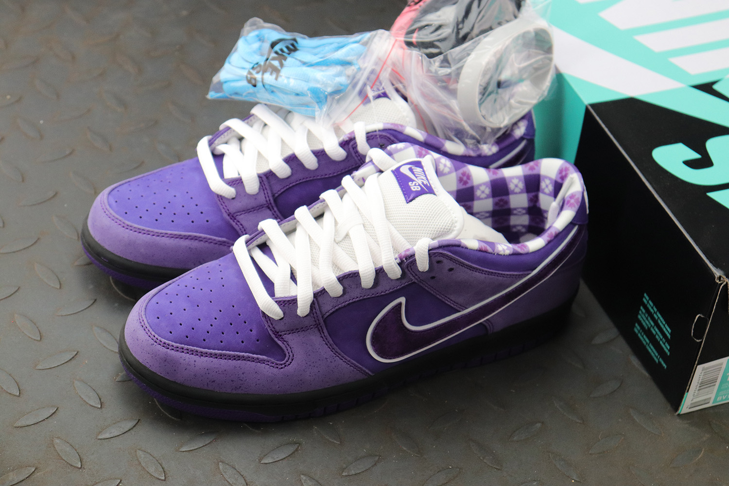 Nike SB Dunk Low Concepts Purple Lobster Regular Box