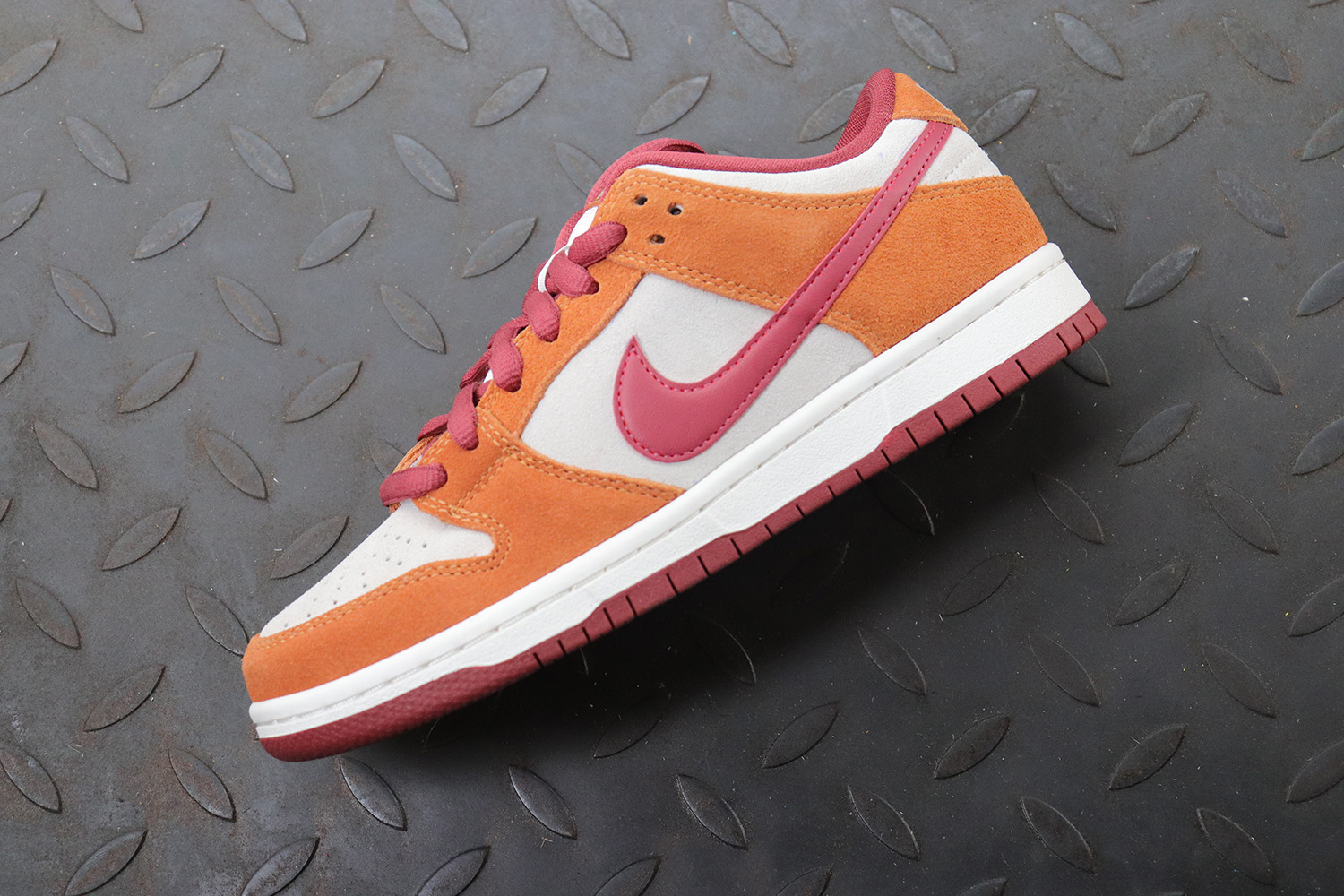 Nike SB Dunk Low Pro Dark Russet Cedar
