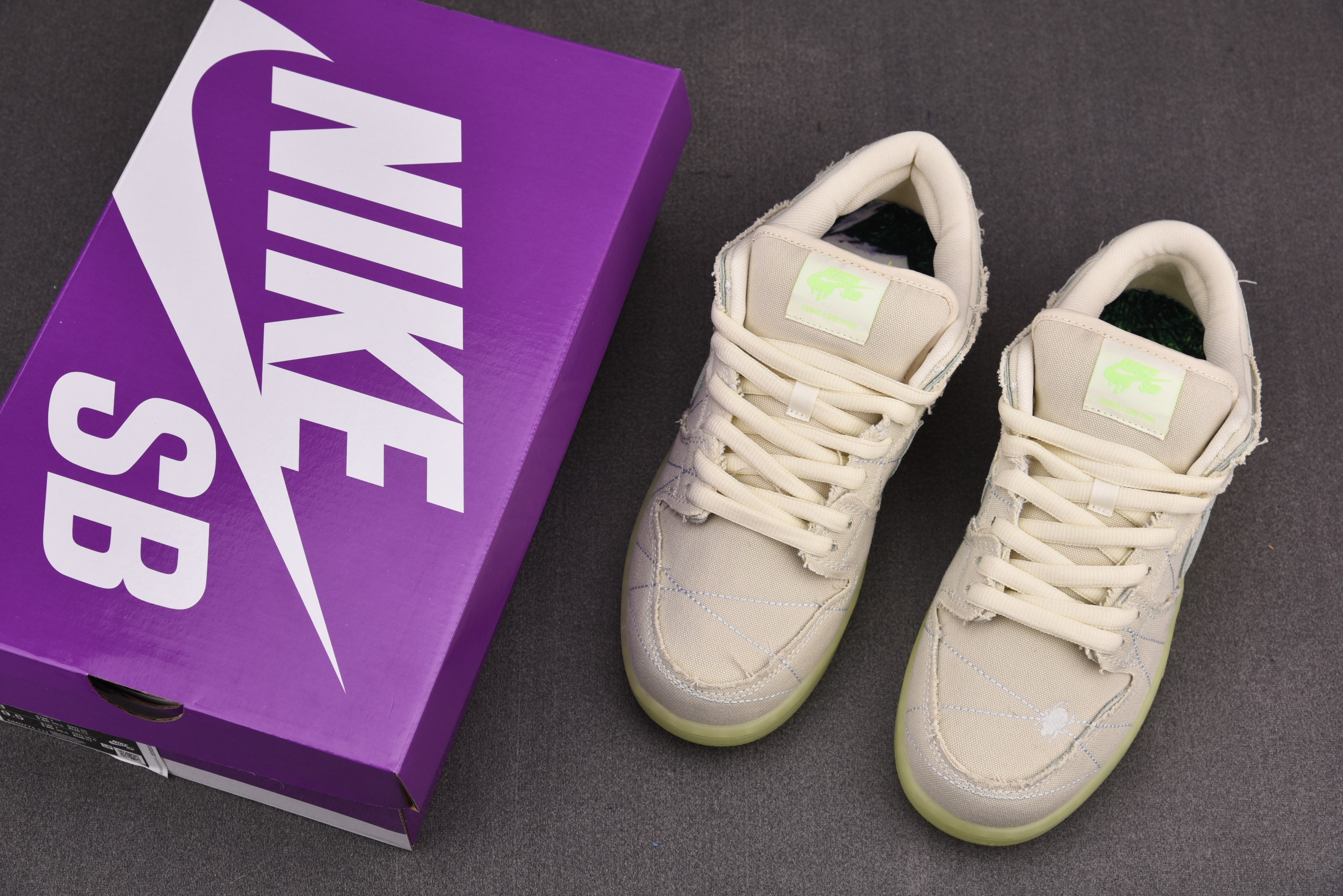 Nike SB Dunk Low Mummy