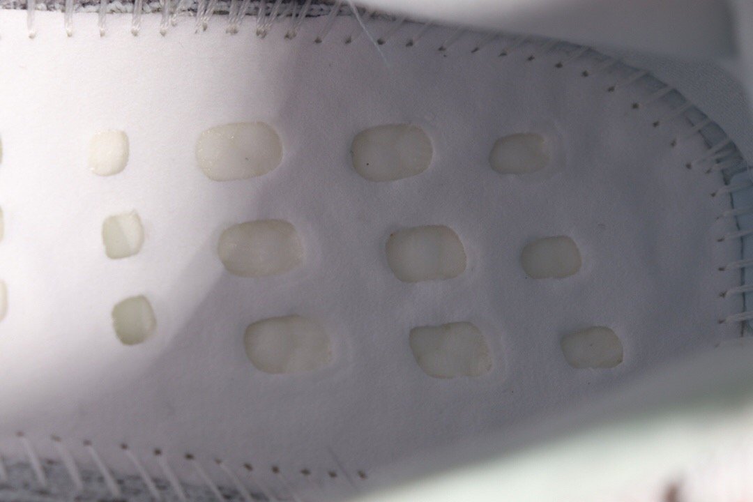 adidas Yeezy Boost 350 V2 Blue Tint