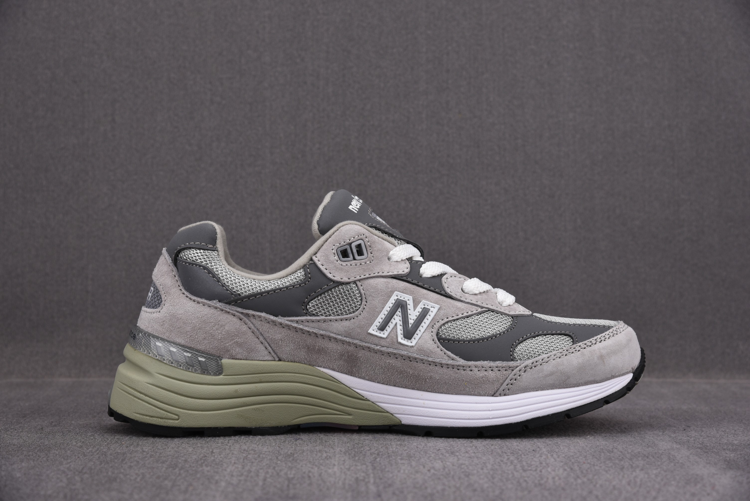 New Balance 992 Grey