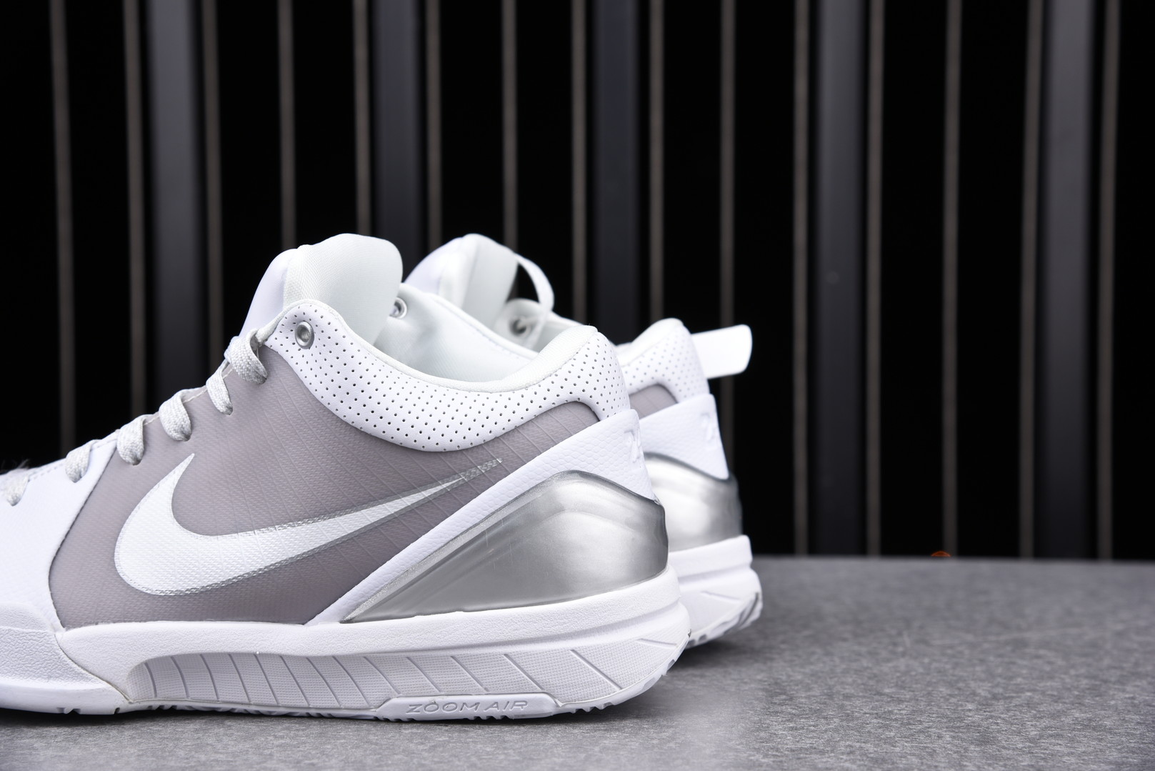 Nike Zoom Kobe 4 'Metallic Silver'