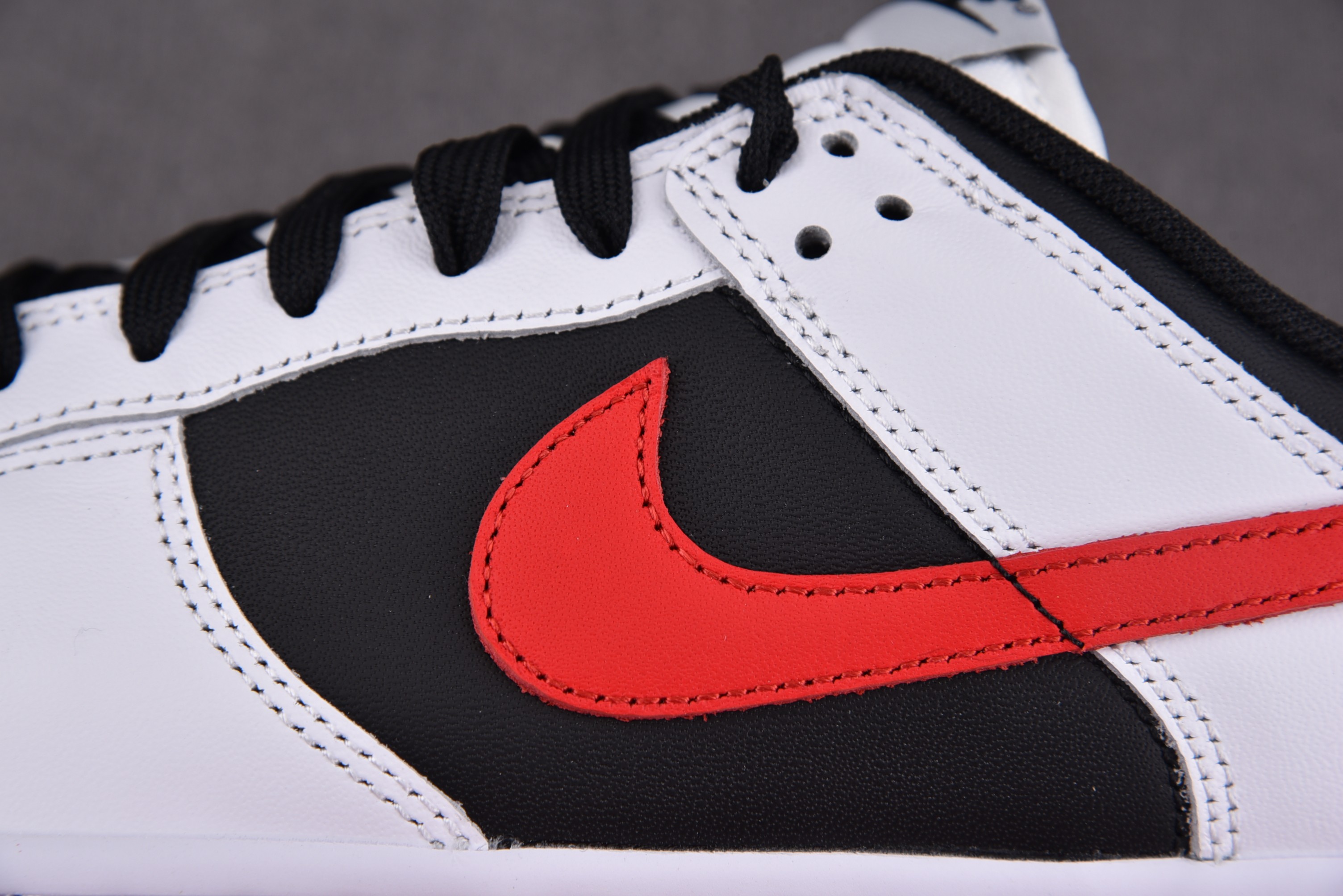 Nike SB Dunk Low White Black Red