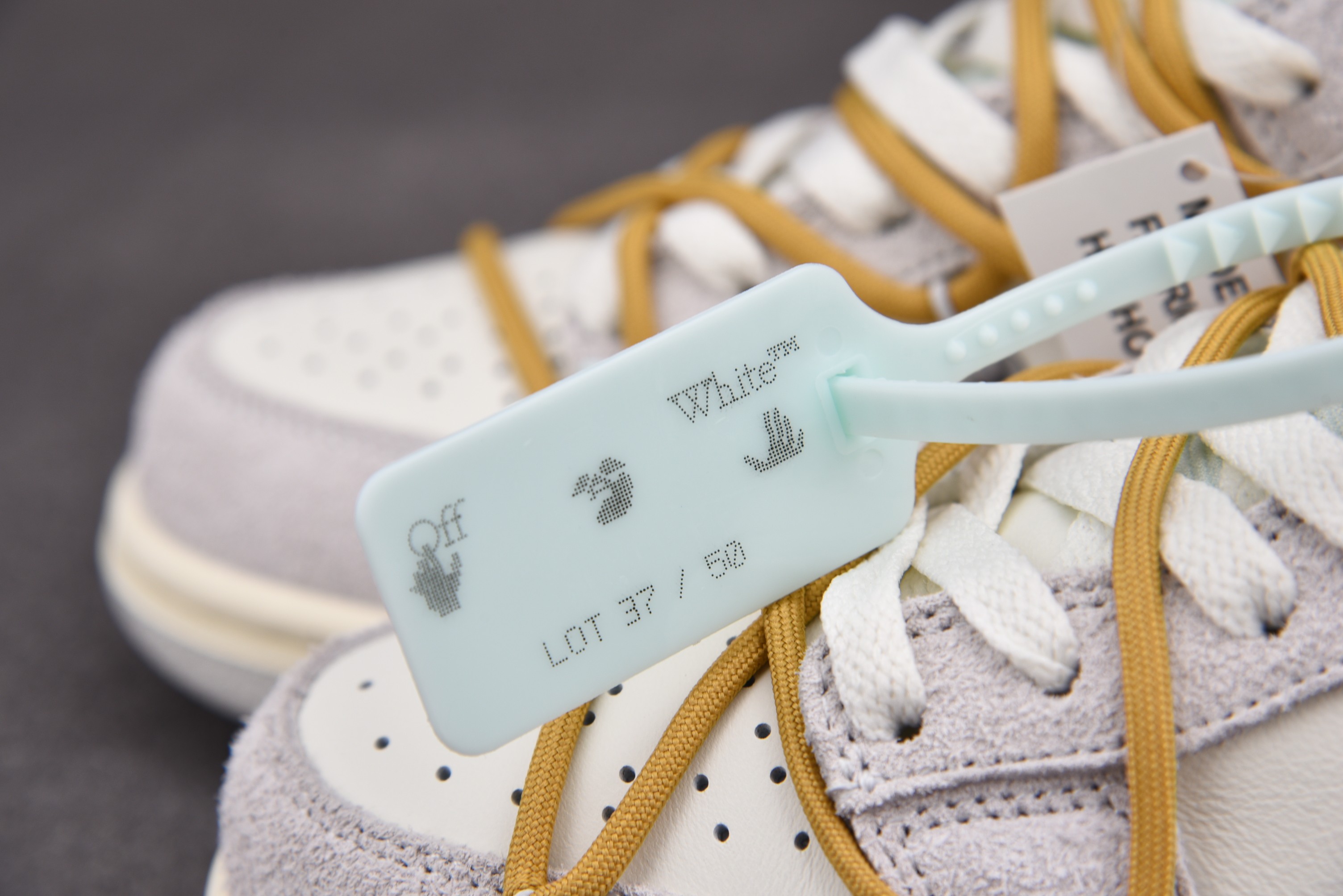 Nike Dunk Low Off-White Lot 37