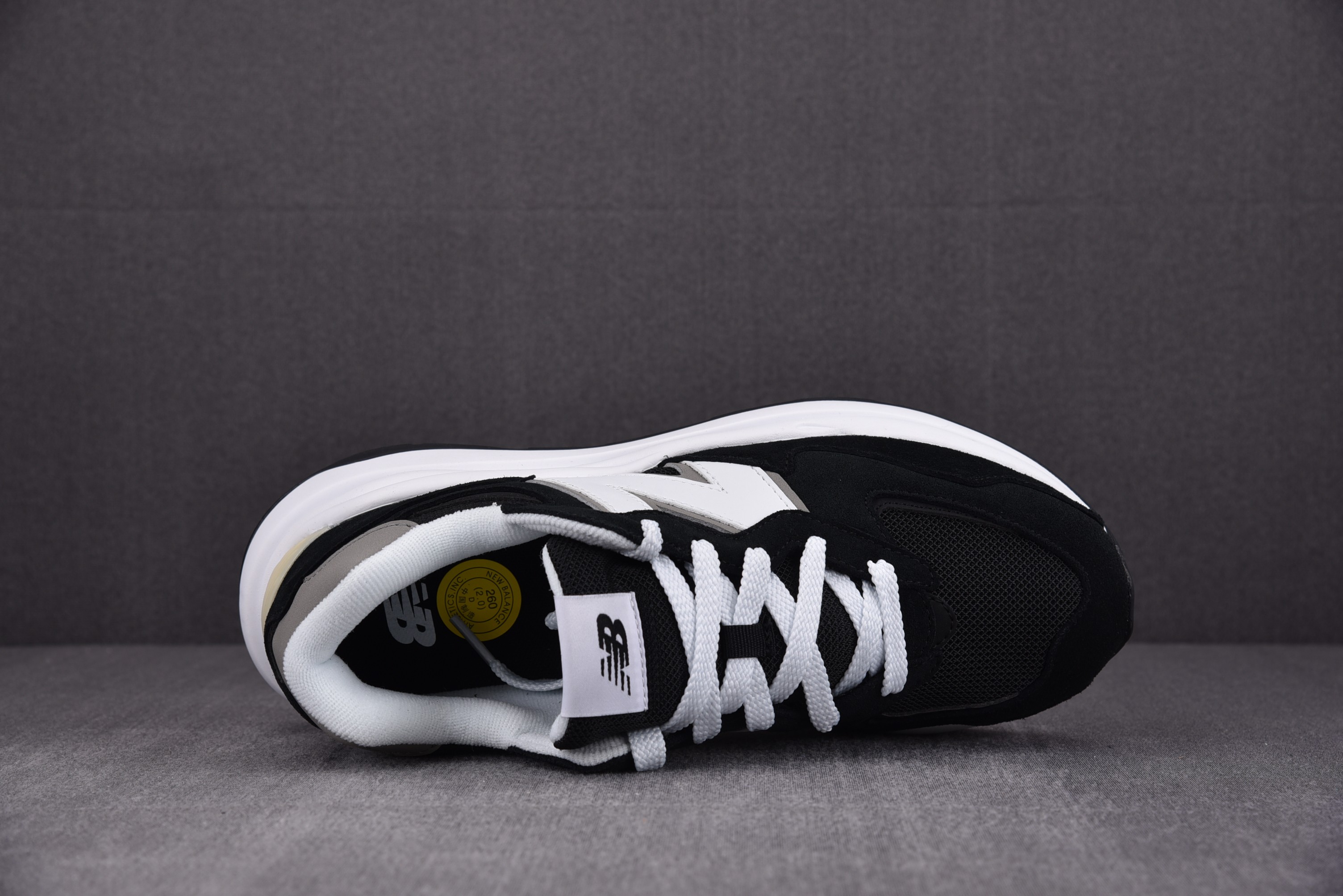 New Balance 57/40 Team Black