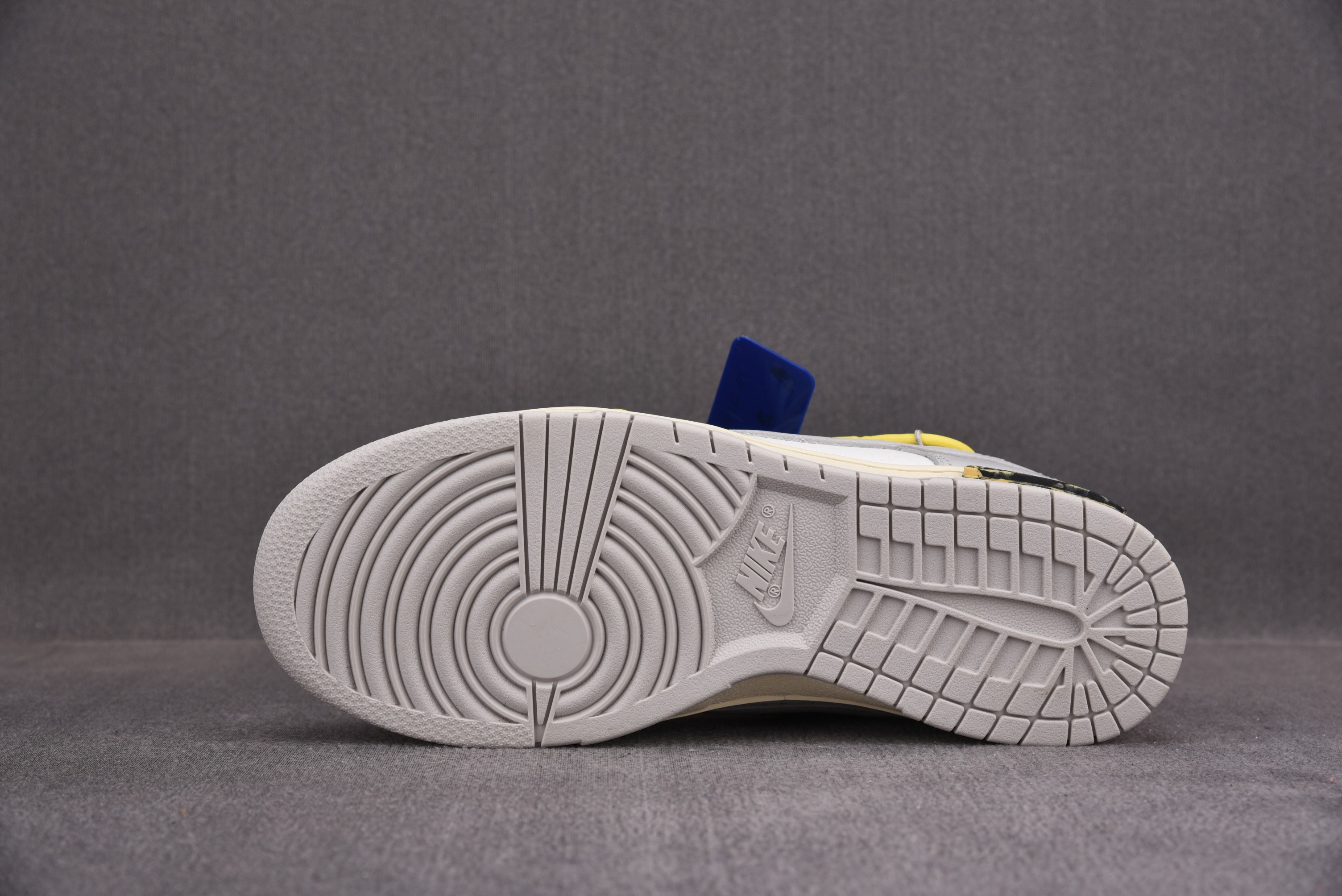 Nike Dunk Low Off-White Lot 27