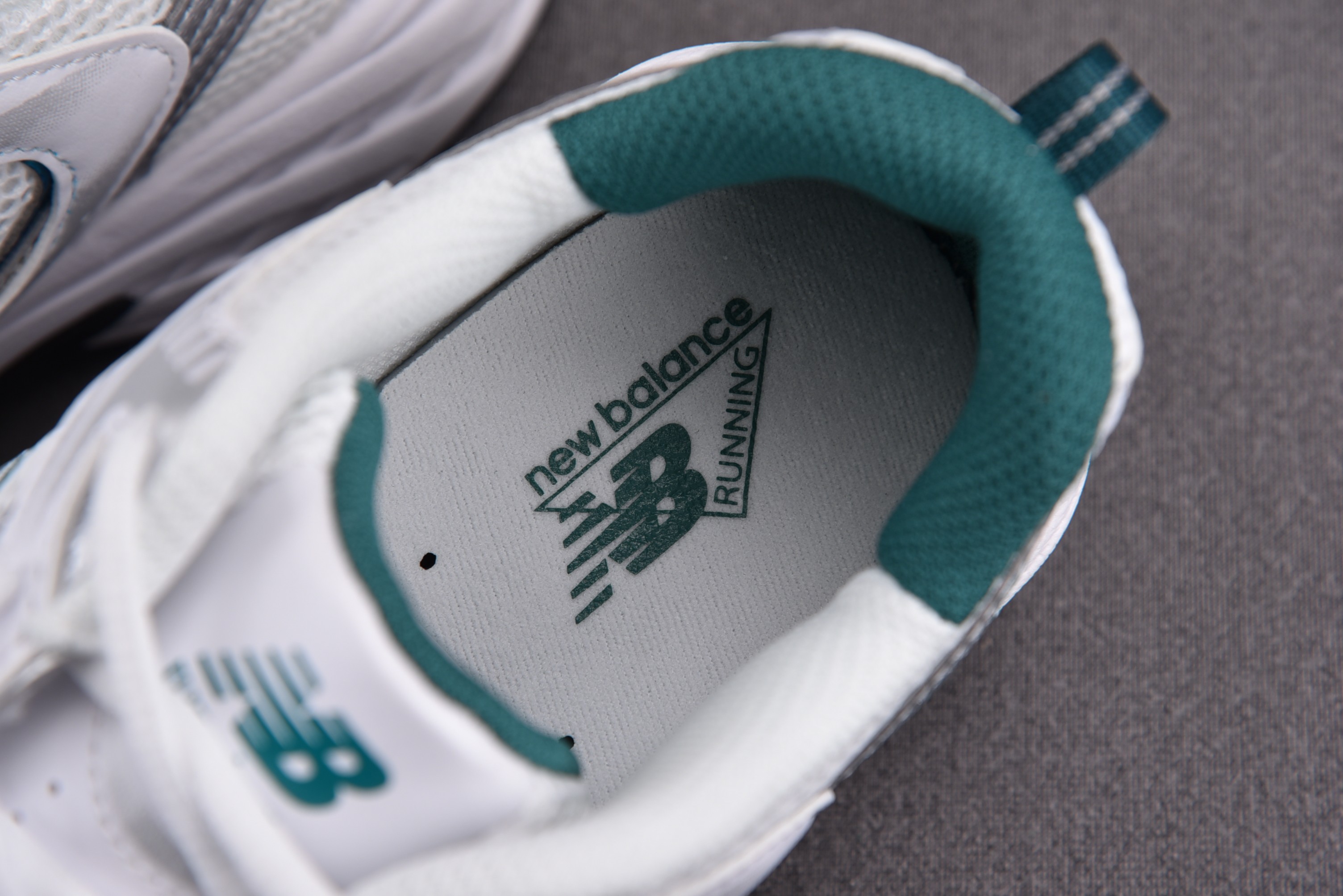 New Balance 530 White Silver Green