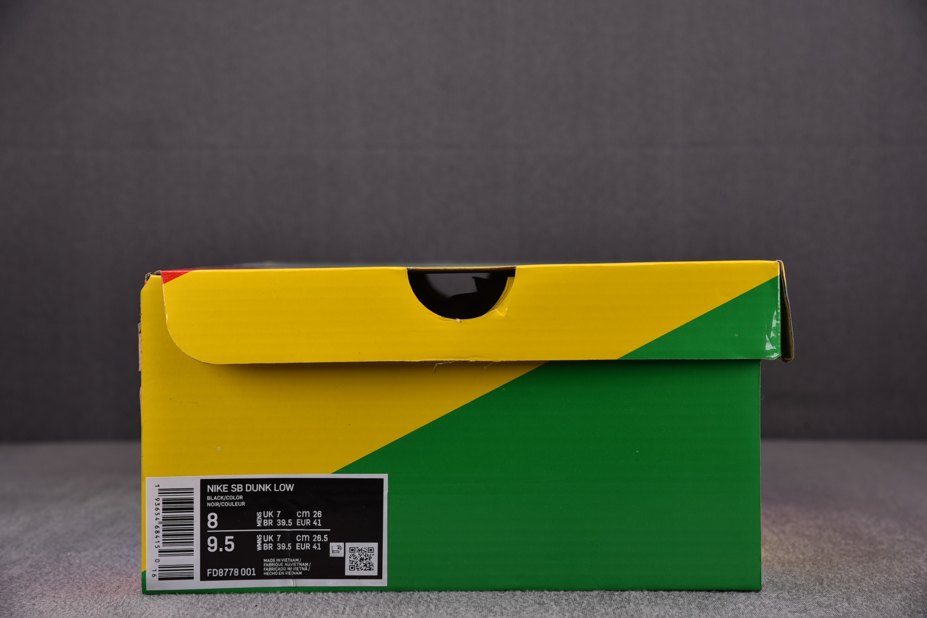 Nike SB Dunk Low Supreme Rammellzee