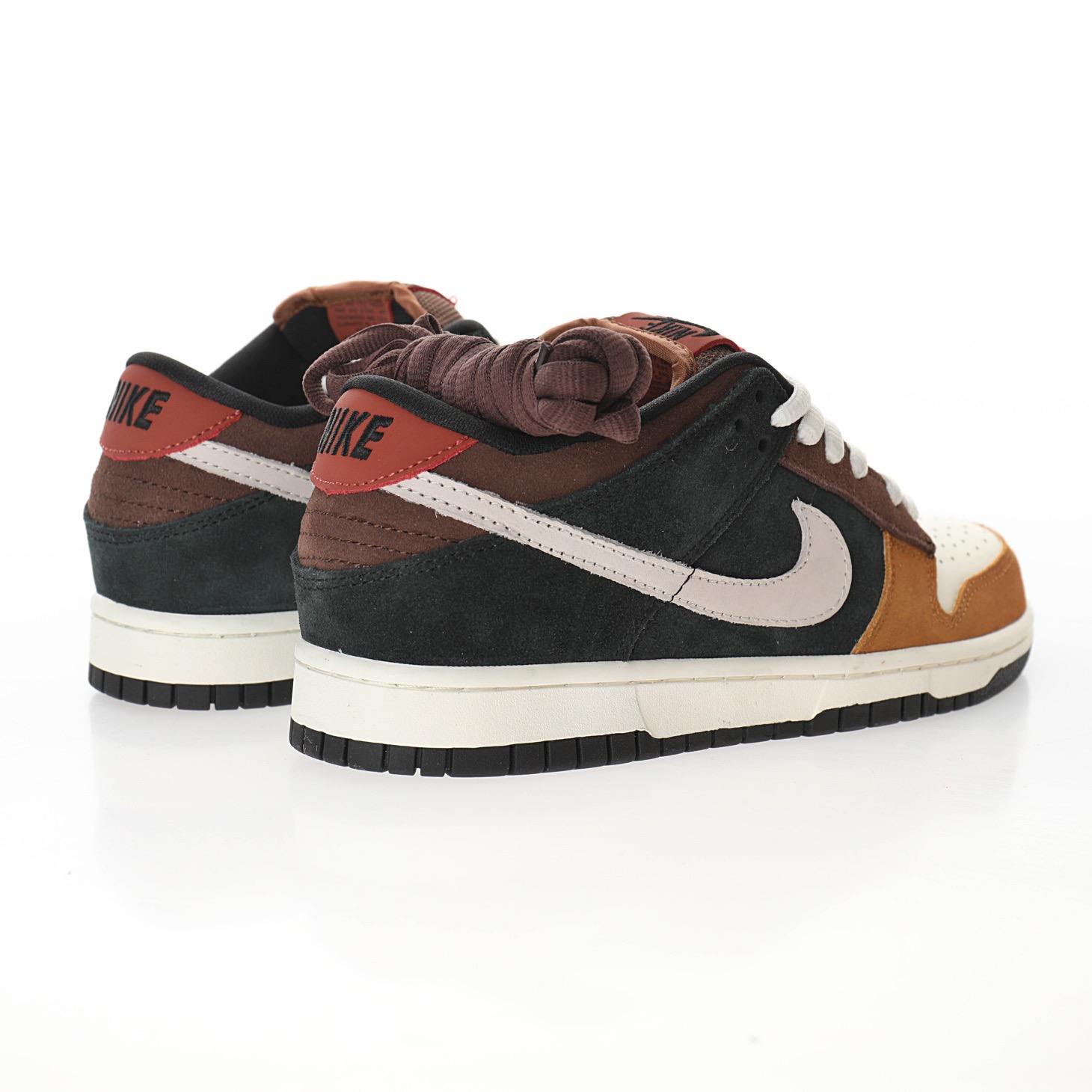 Nike SB Dunk Low Joe Strummer