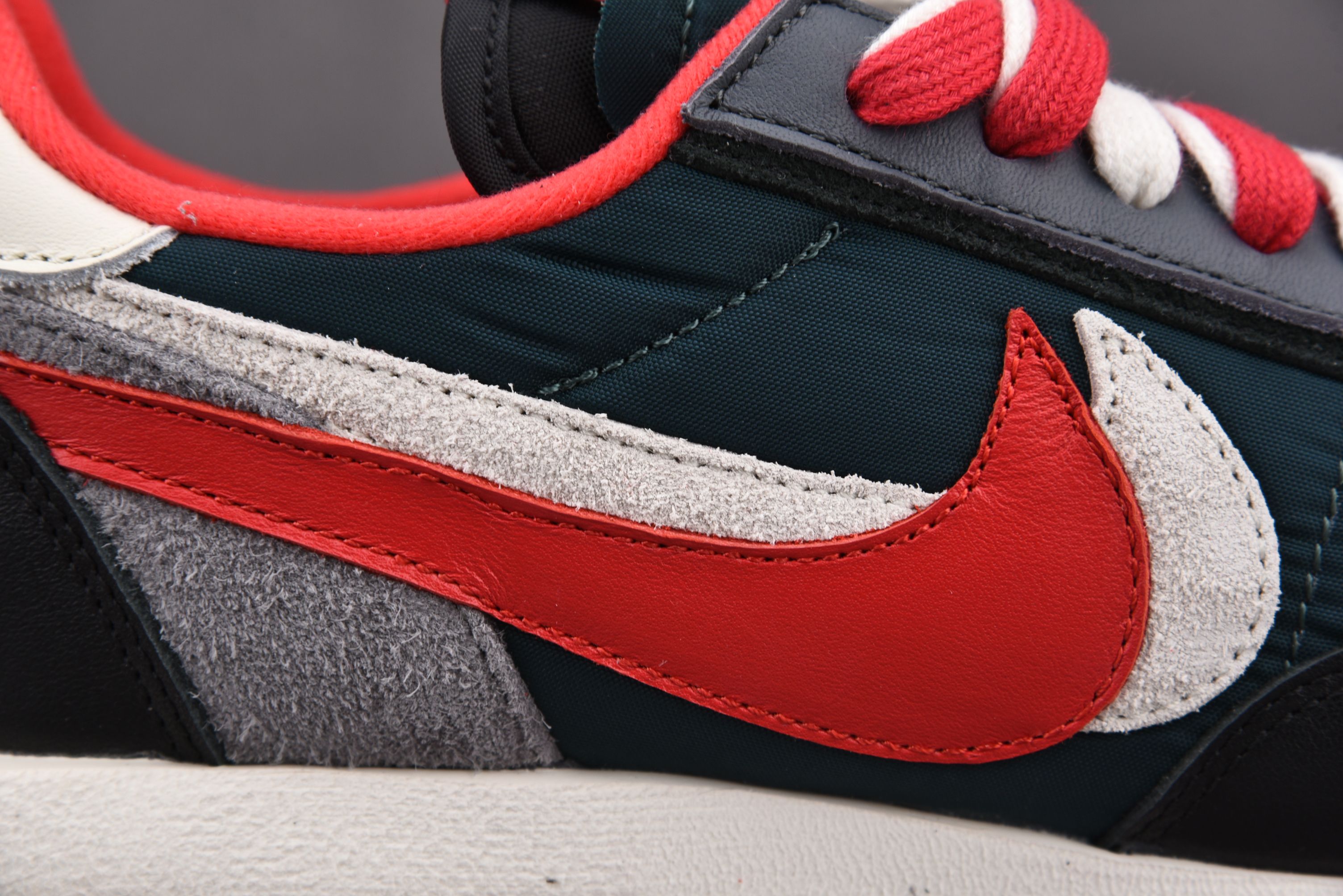 Nike LD Waffle sacai Undercover Midnight Spruce University Red